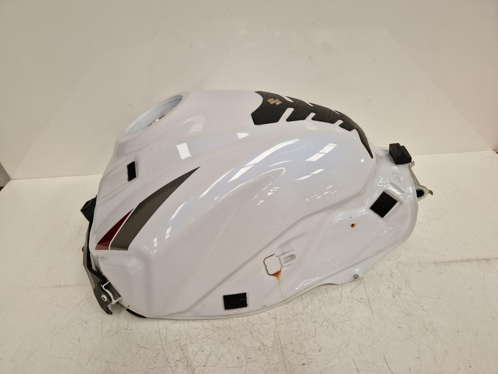 View Auto part Fuel Tank Suzuki Gsx-s750 2020