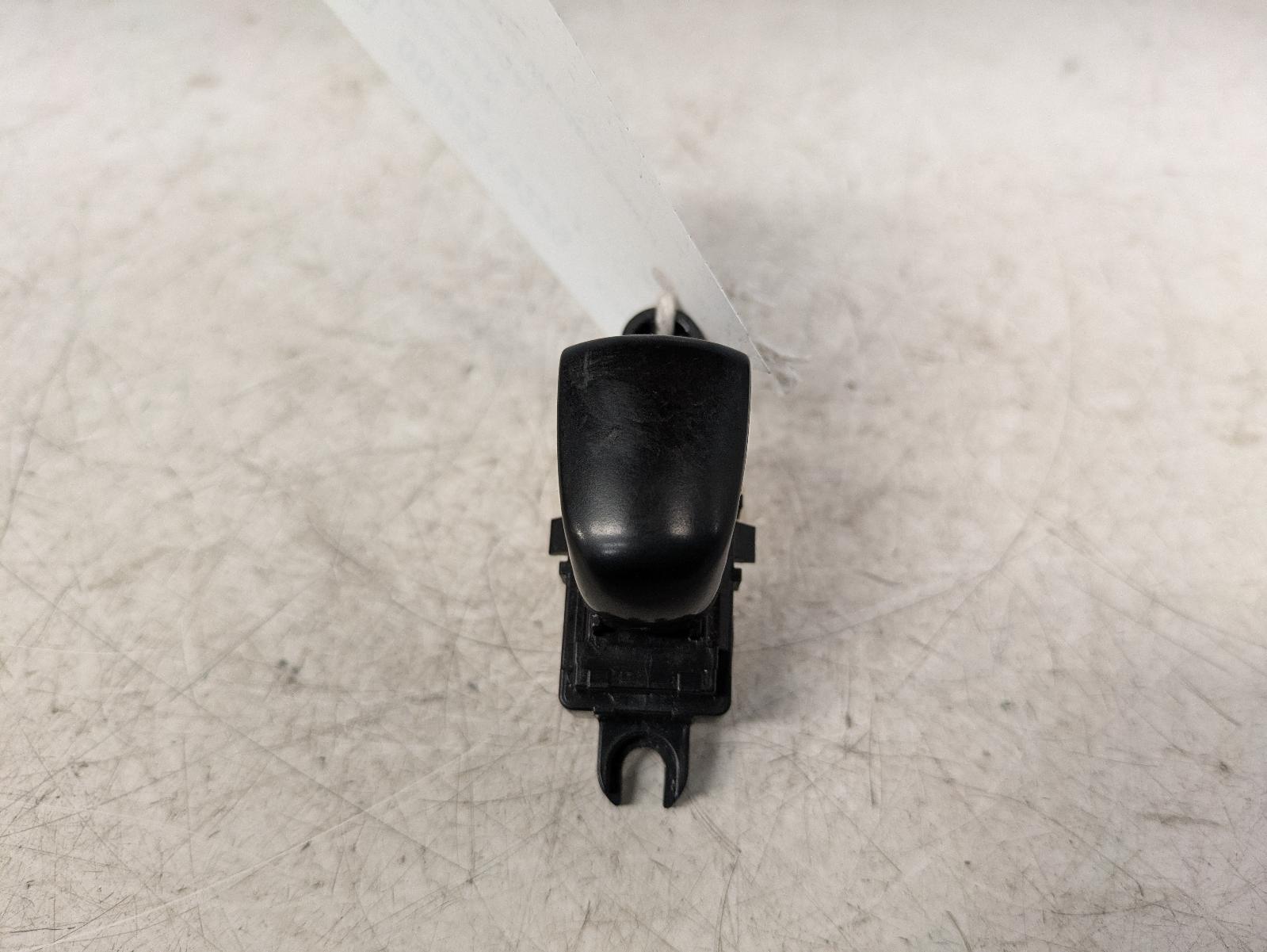 View Auto part Elect. Window Switch Nissan Qashqai 2016