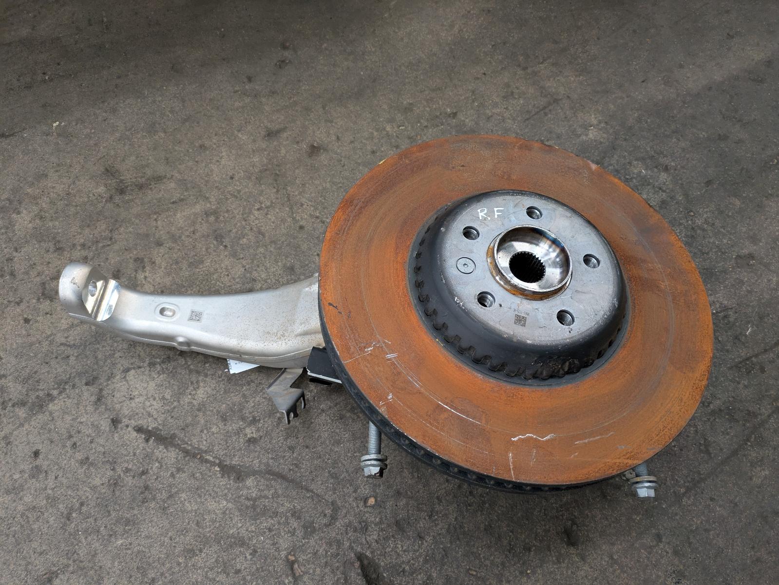 View Auto part RF Hub/Stub Axle Assembly Land Rover Range Rover Sport 2024