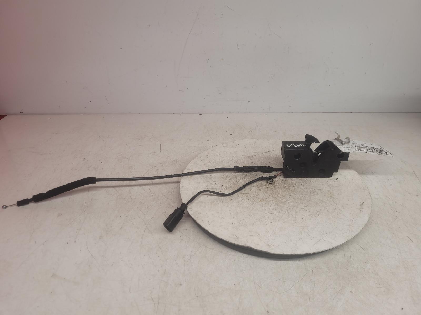 View Auto part Bonnet Latch Volkswagen Polo 2013