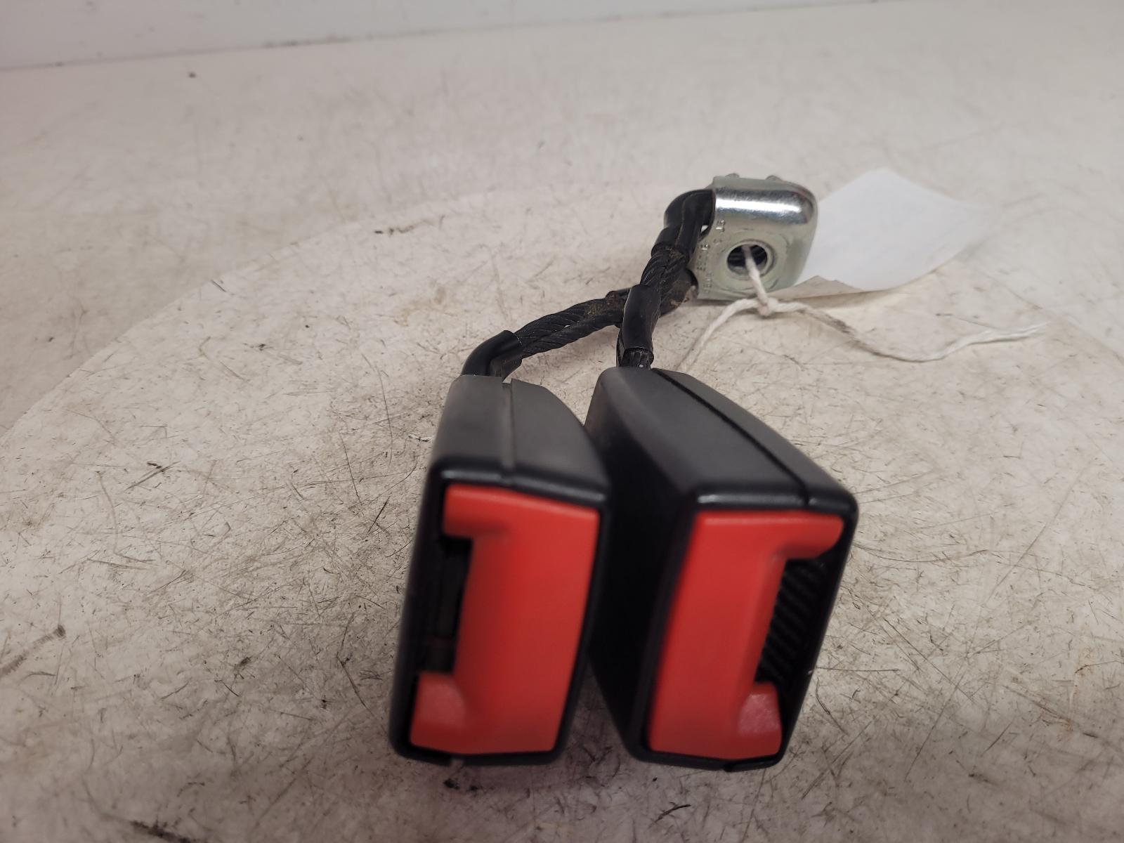 View Auto part Seat Belt Volkswagen Polo 2013