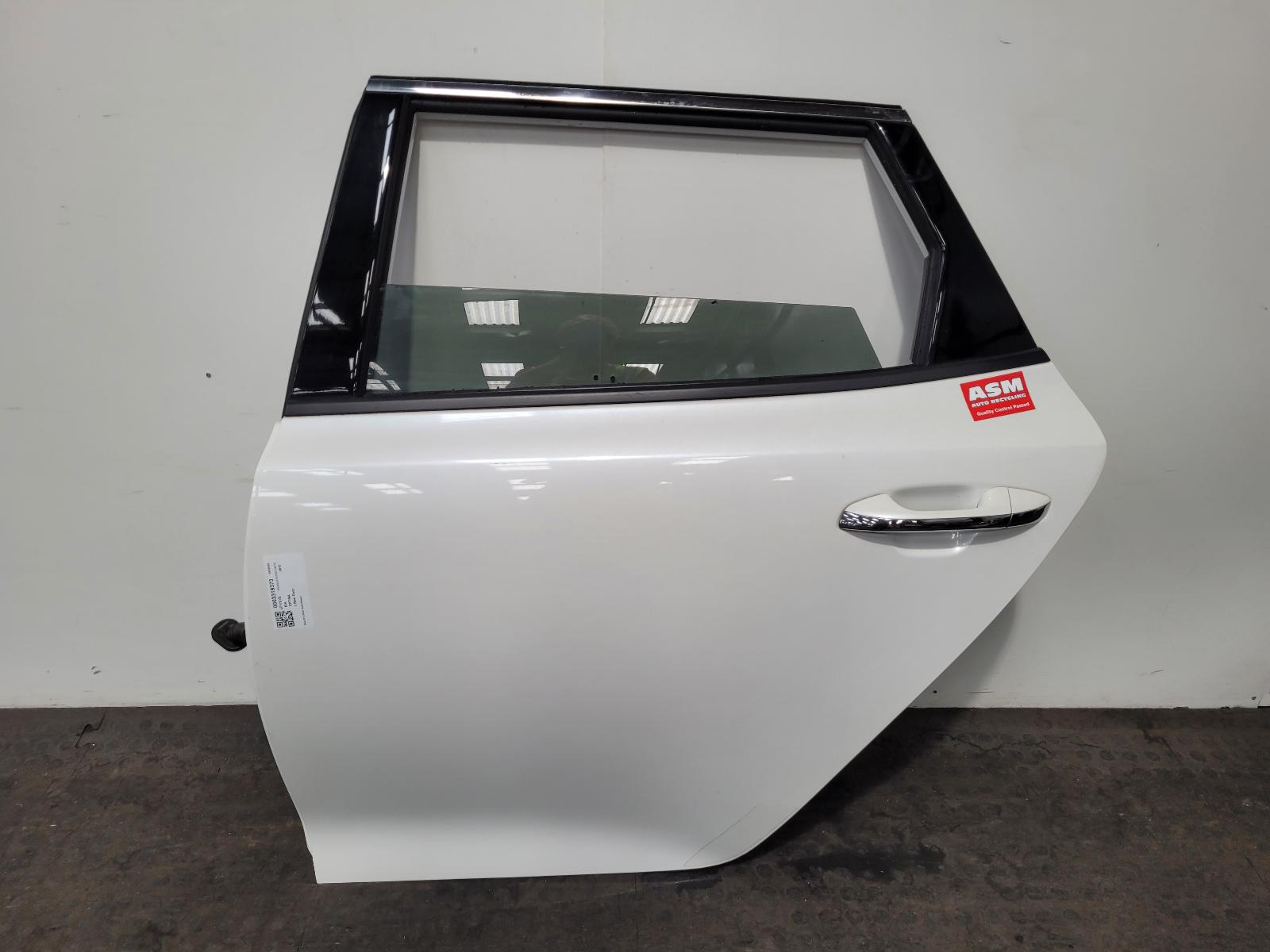 View Auto part L Rear Door Kia Optima 2017