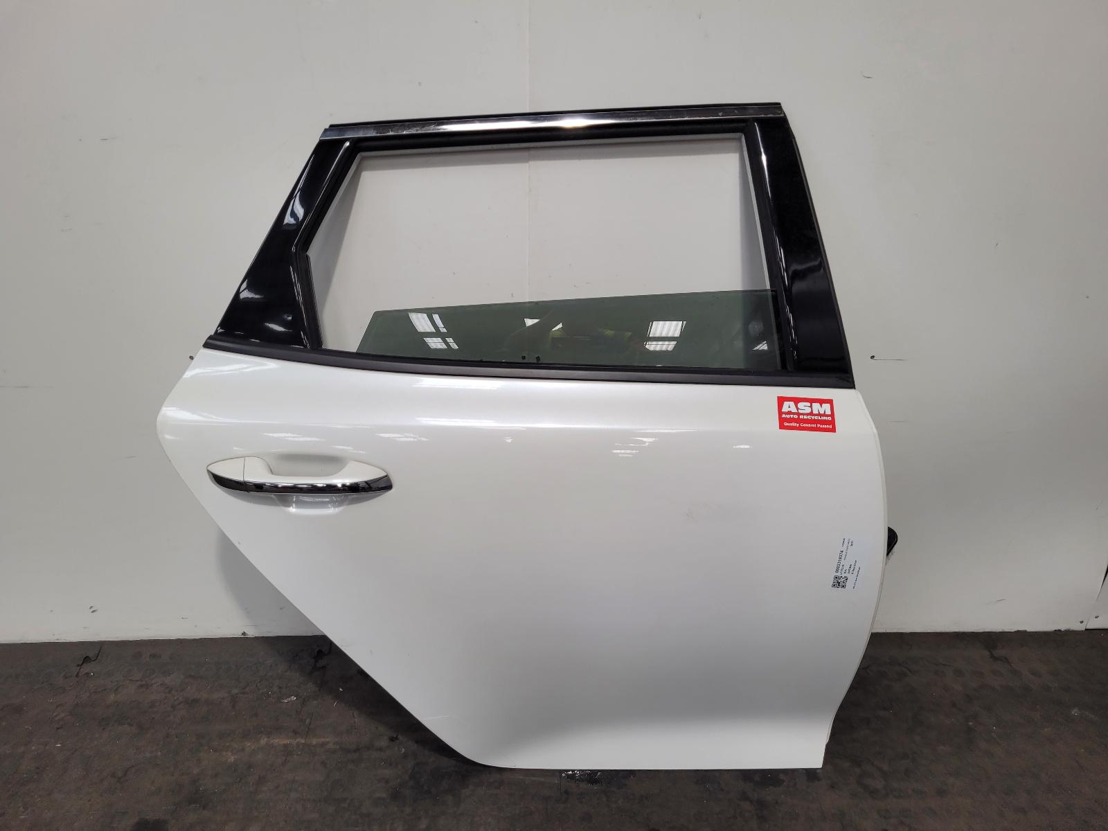 View Auto part R Rear Door Kia Optima 2017