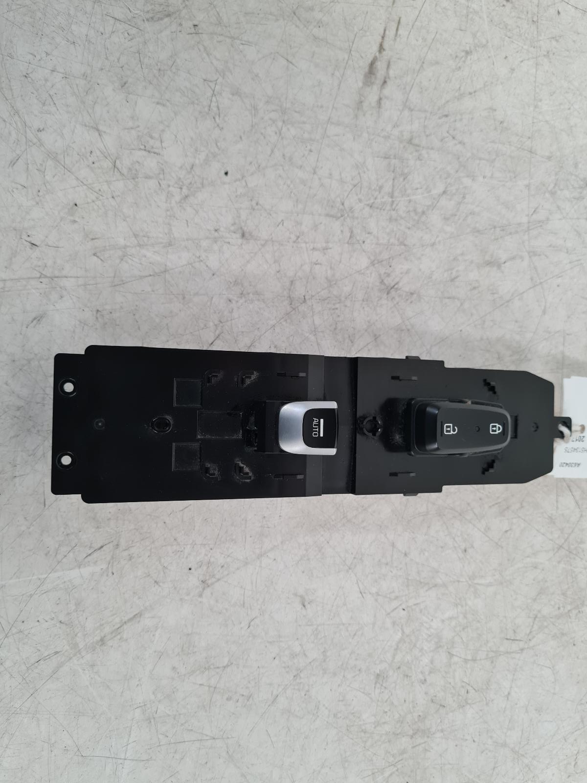 View Auto part Elect. Window Switch Kia Optima 2017