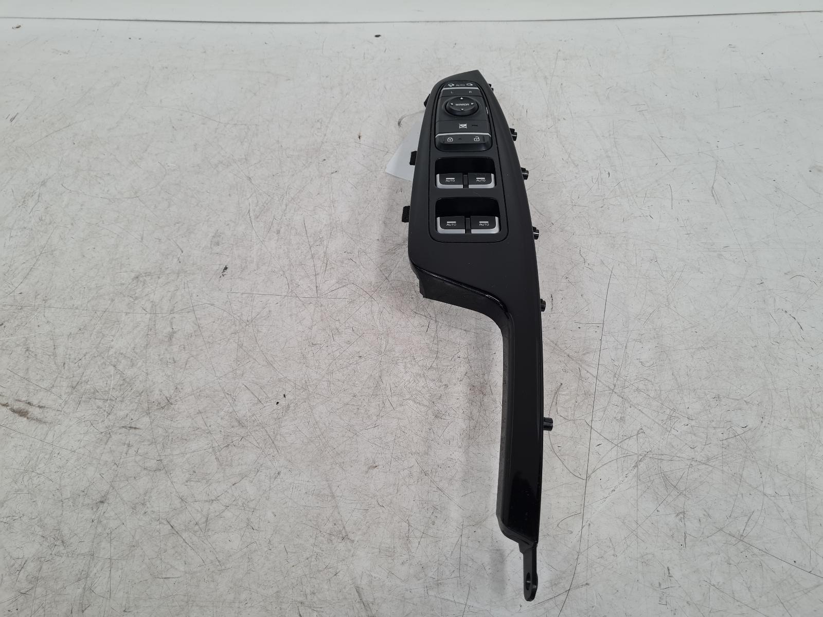 View Auto part Elect. Window Switch Kia Optima 2017