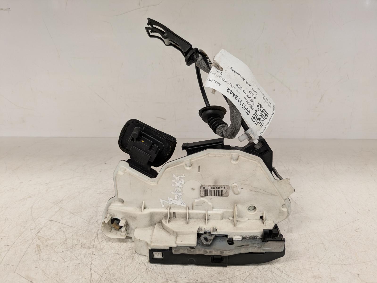View Auto part Door Lock Assembly Volkswagen Polo 2009