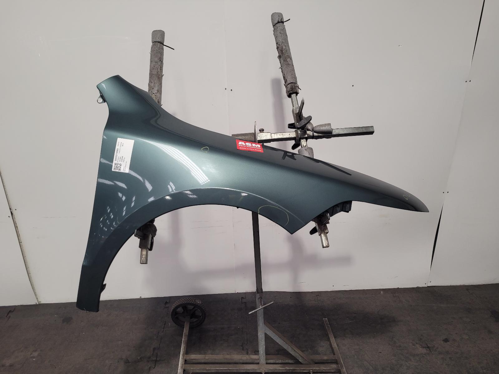 View Auto part R Wing Skoda Superb 2013