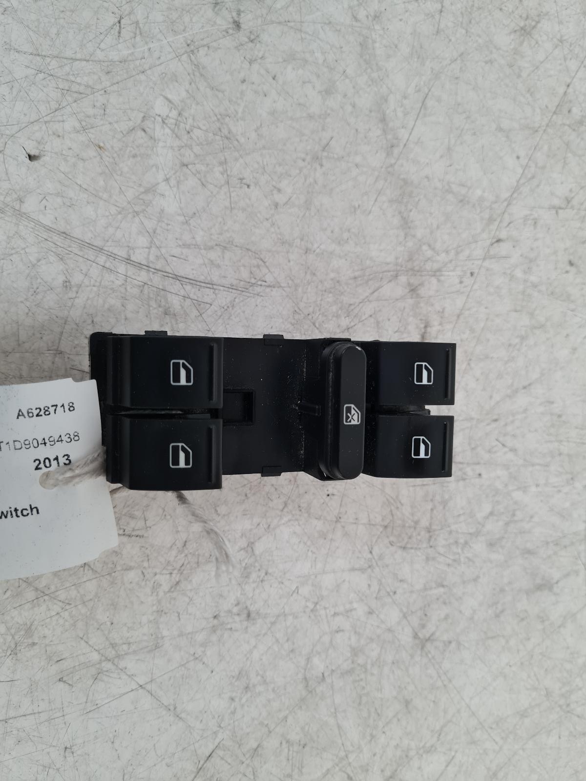 View Auto part Elect. Window Switch Skoda Superb 2013