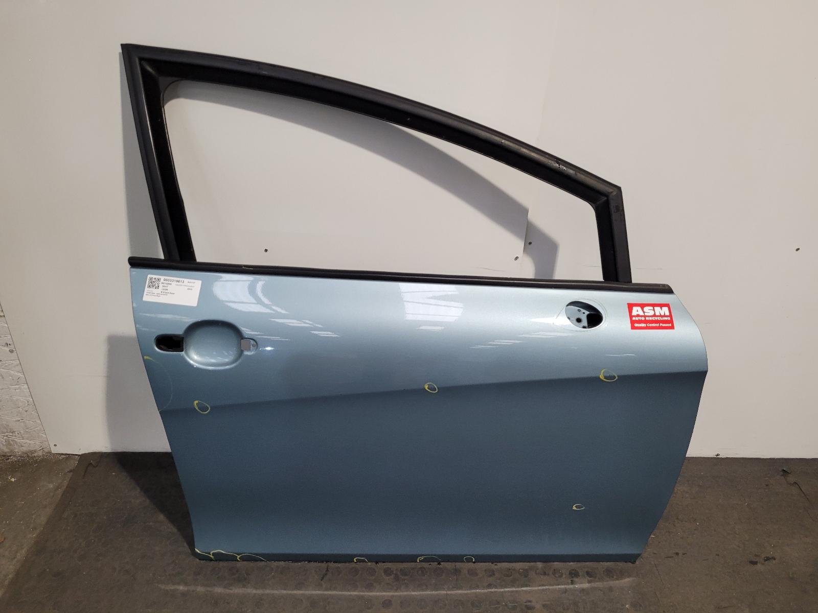 View Auto part R Front Door Seat Leon 2010