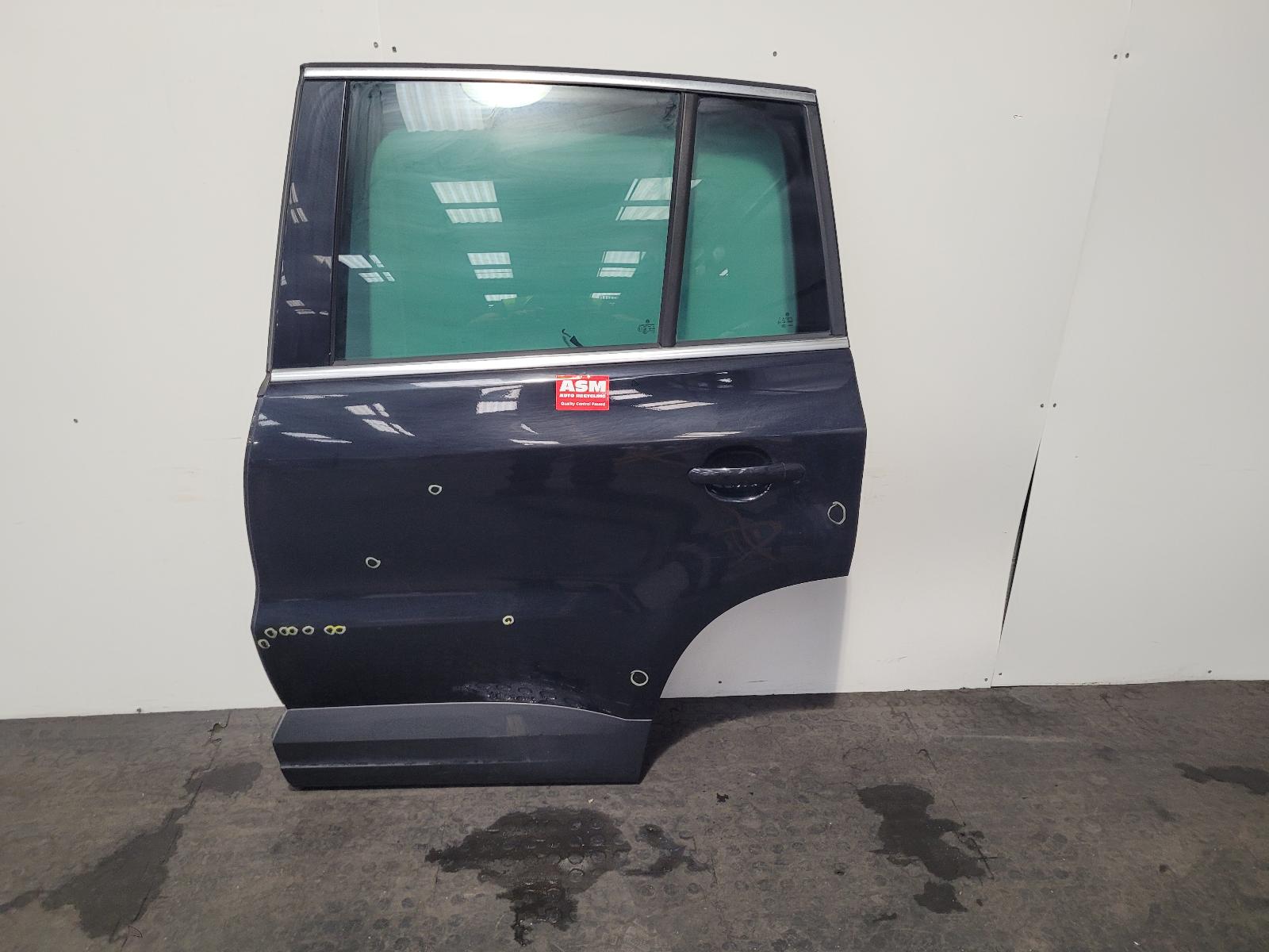 View Auto part L Rear Door Volkswagen Tiguan 2010
