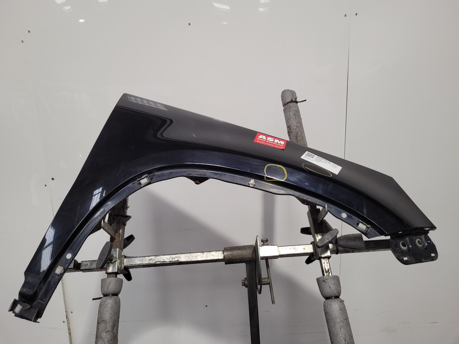 View Auto part R Wing Volkswagen Tiguan 2010