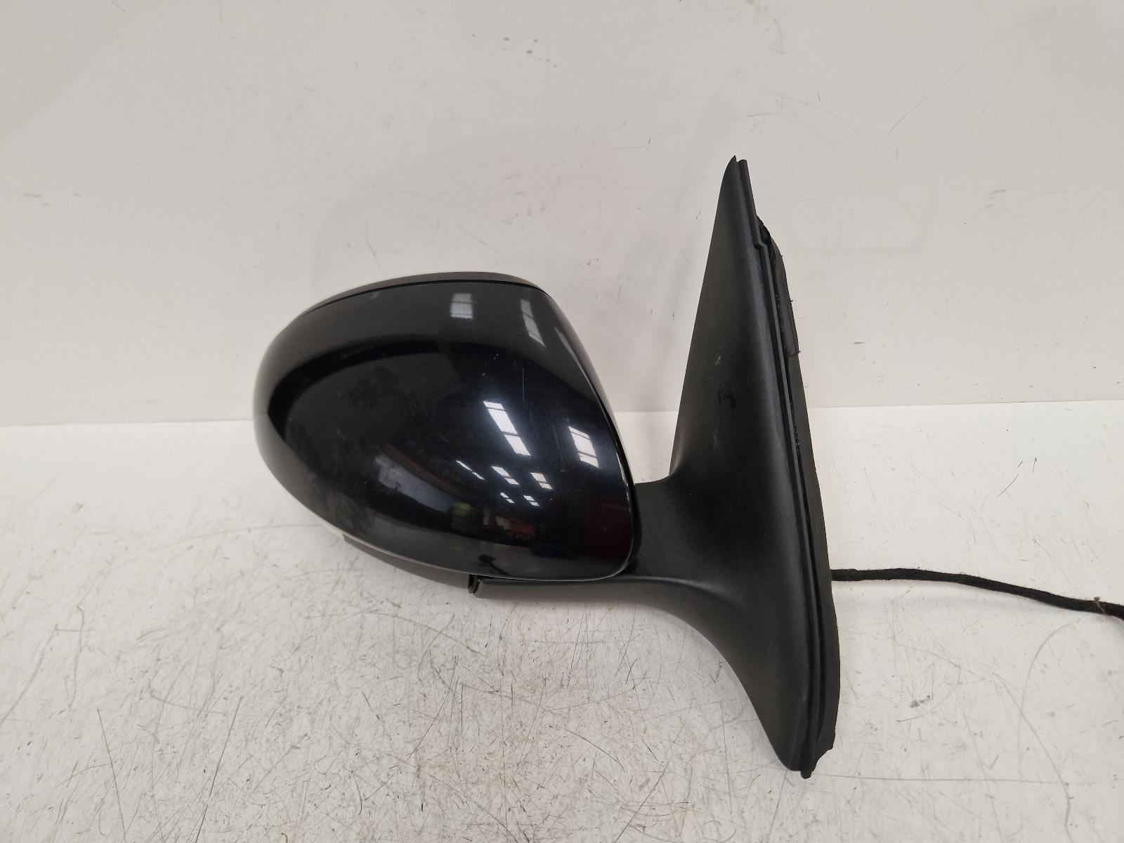 View Auto part R Door Mirror Volkswagen Tiguan 2010