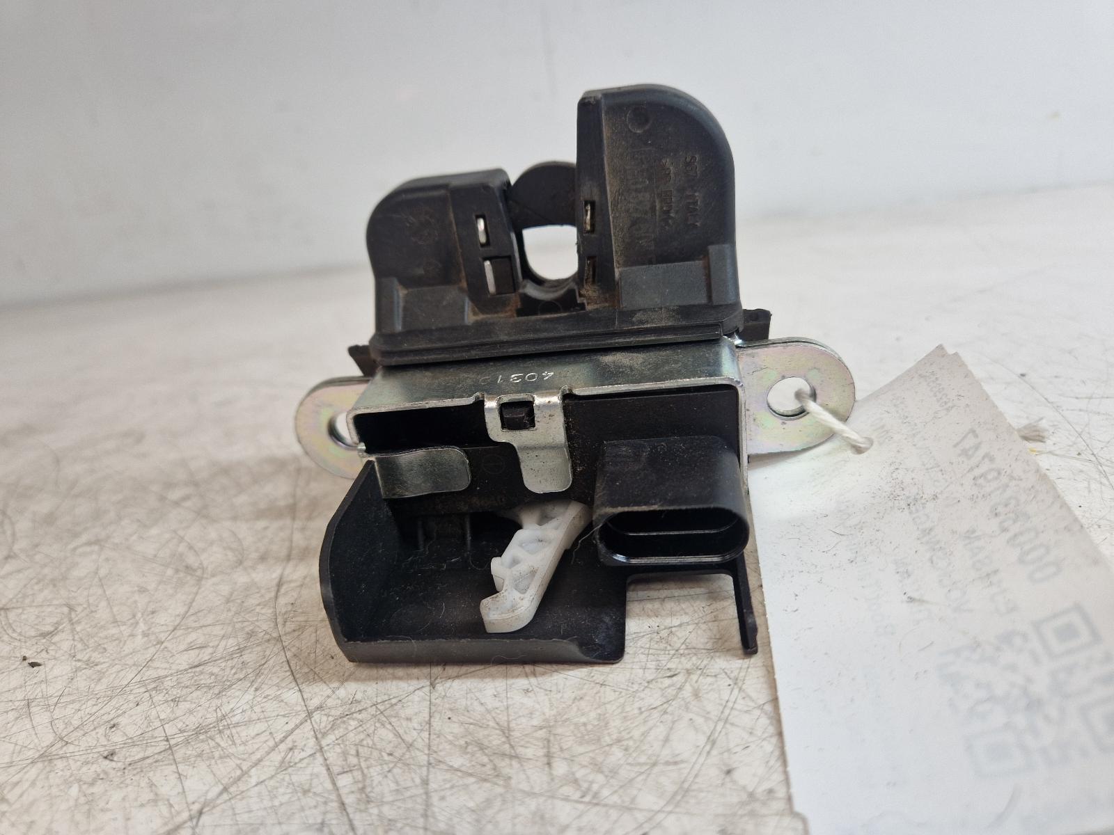 View Auto part Bootlid/Tailgate Lock Volkswagen Tiguan 2010