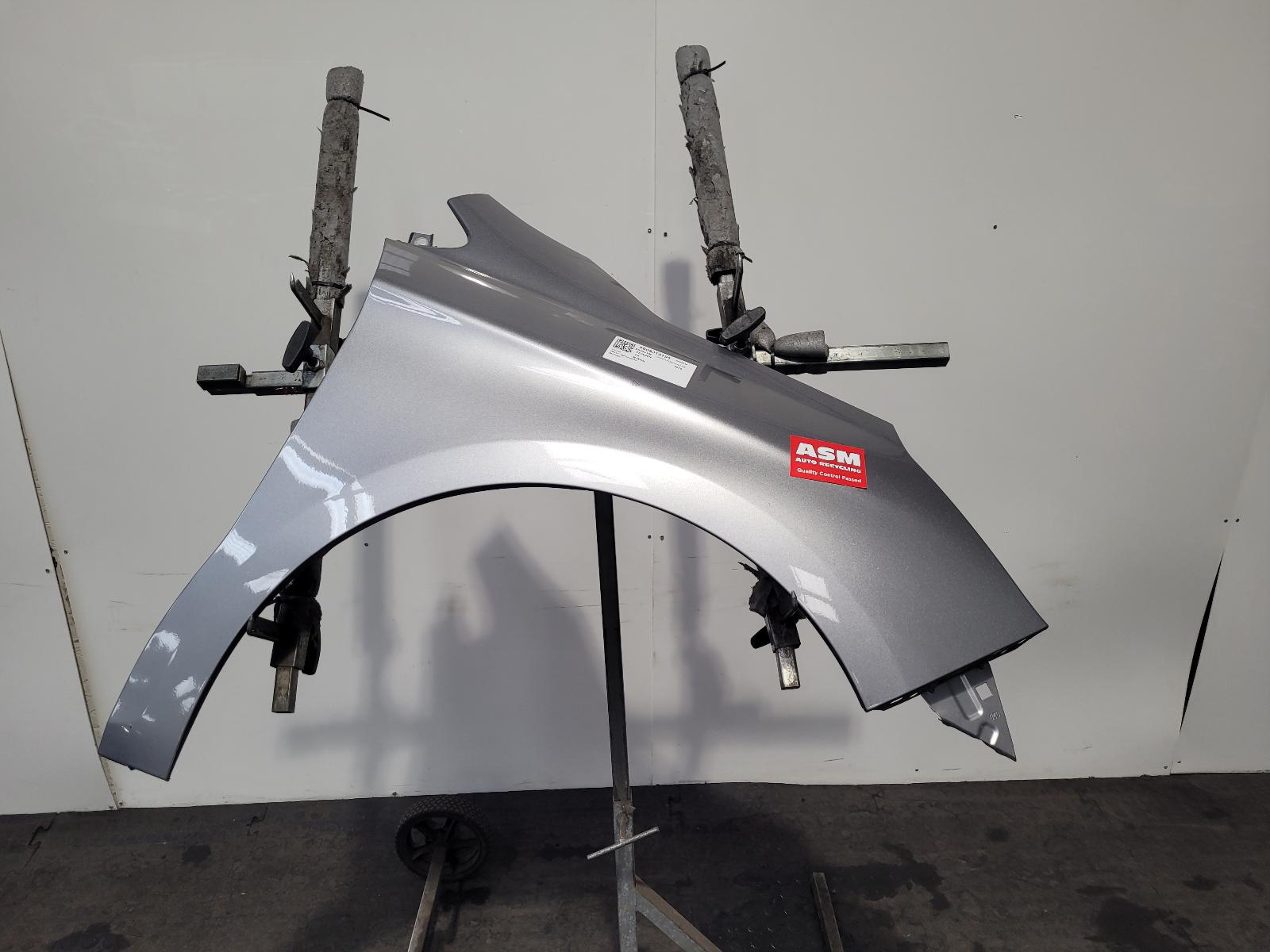View Auto part R Wing Citroen C4 2015
