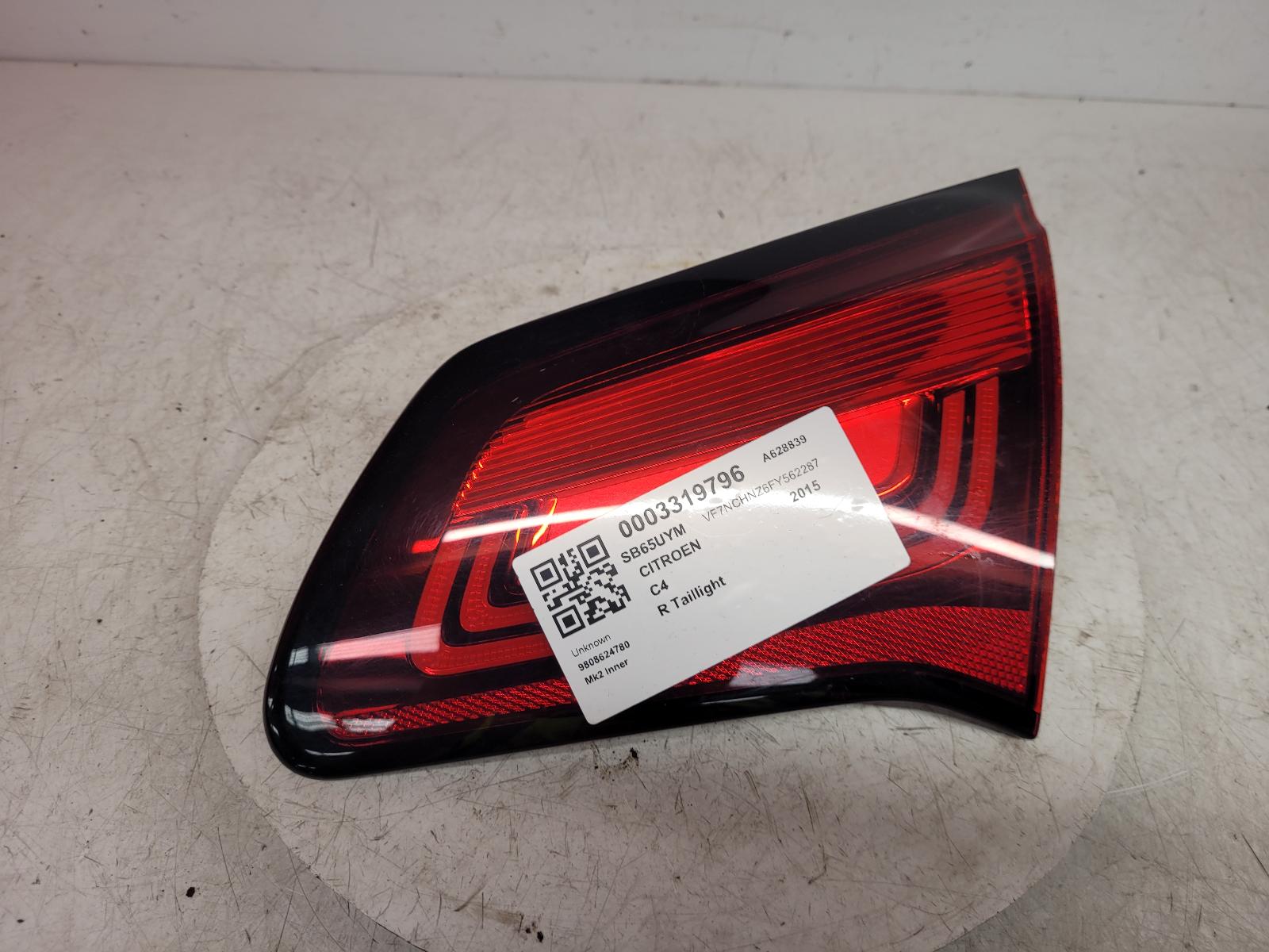 View Auto part R Taillight Citroen C4 2015