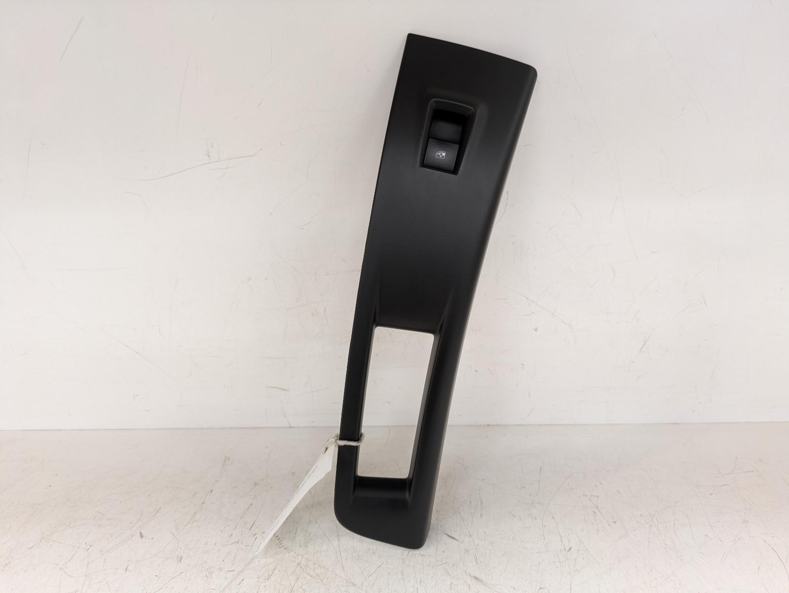 View Auto part Elect. Window Switch Vauxhall Meriva 2013