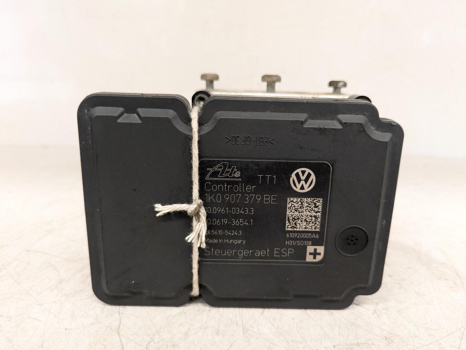 View Auto part ABS Pump/Modulator Volkswagen Touran 2011