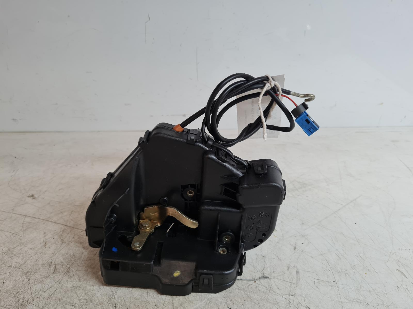 View Auto part Door Lock Assembly Mercedes C Class 2006