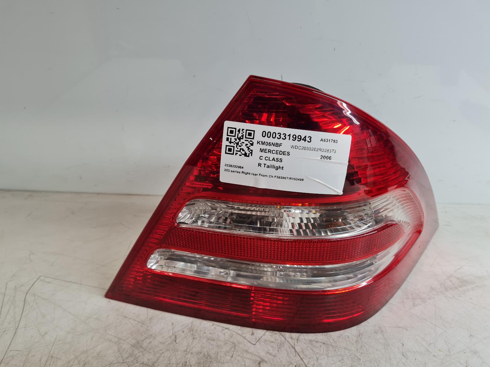 View Auto part R Taillight Mercedes C Class 2006