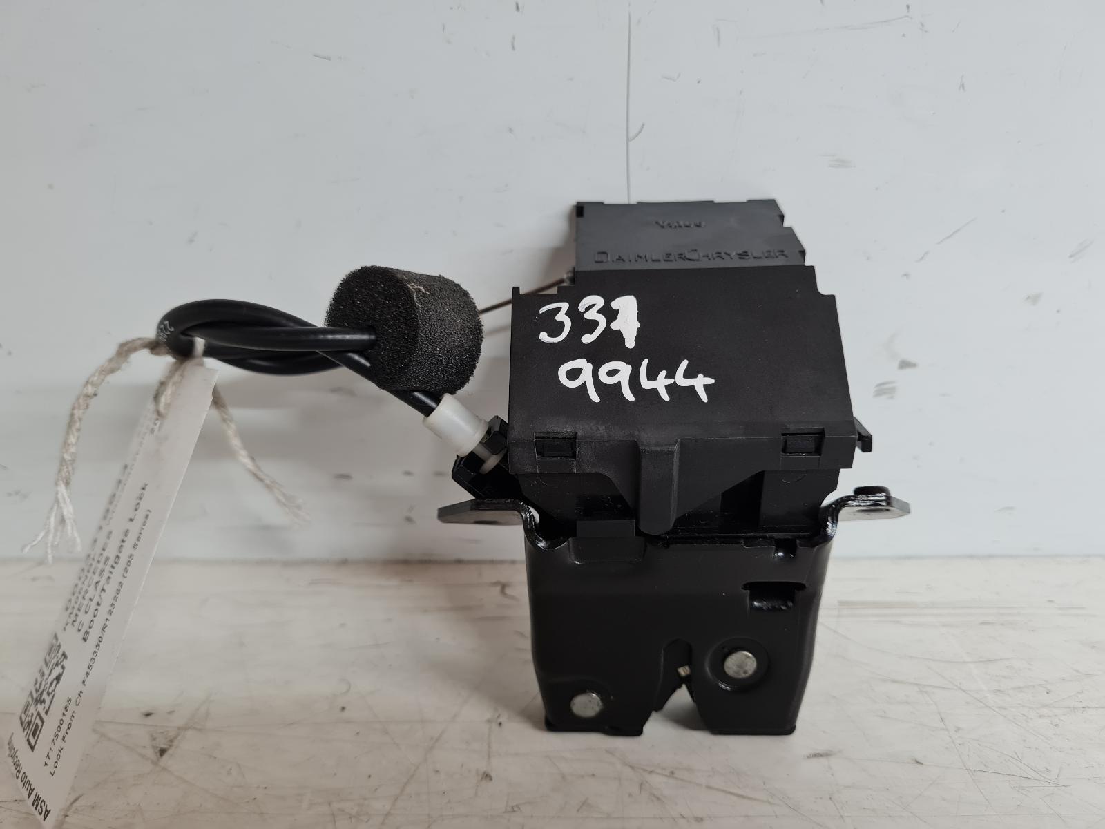 View Auto part Bootlid/Tailgate Lock Mercedes C Class 2006