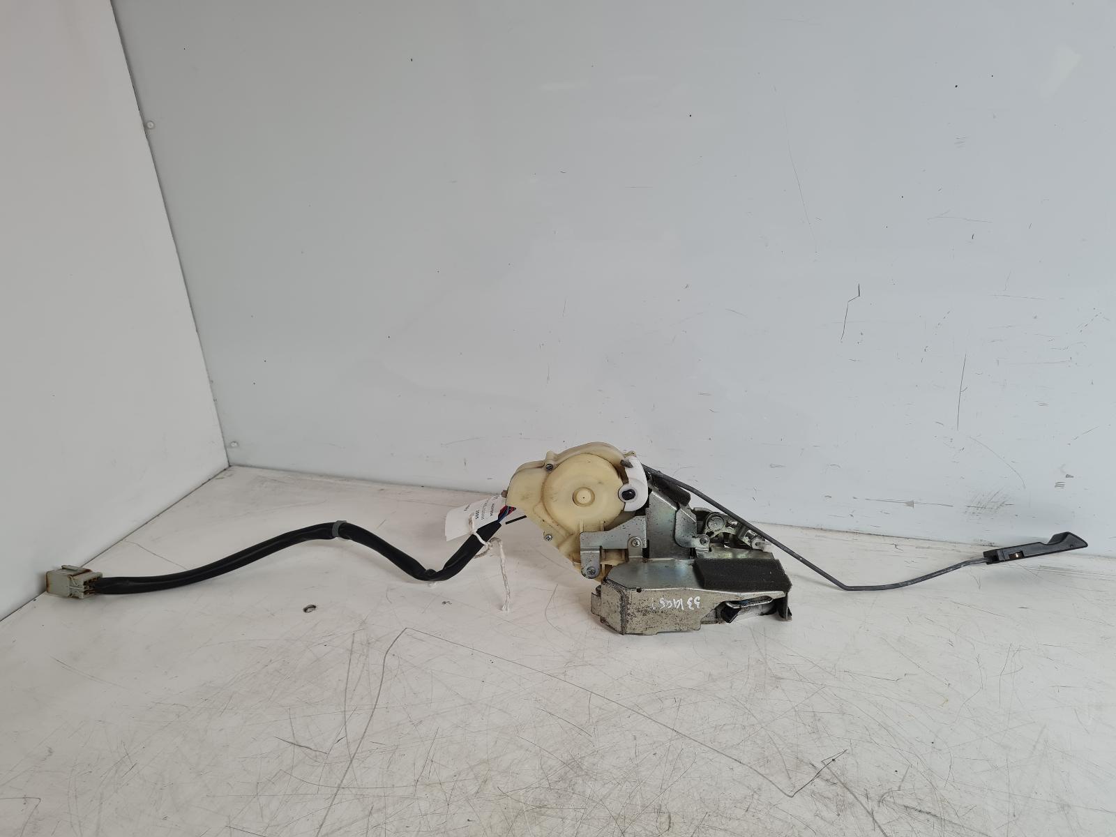 View Auto part Door Lock Assembly Honda Crv 2005