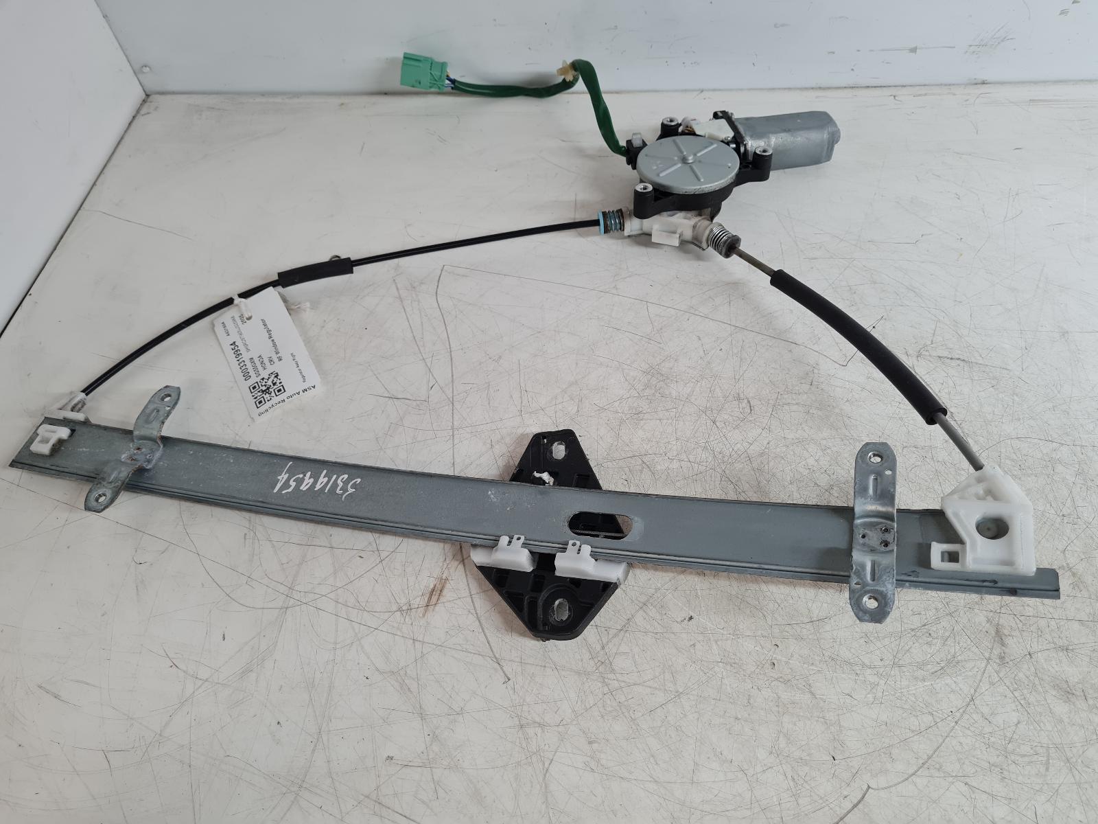 View Auto part RF Window Regulator Honda Crv 2005