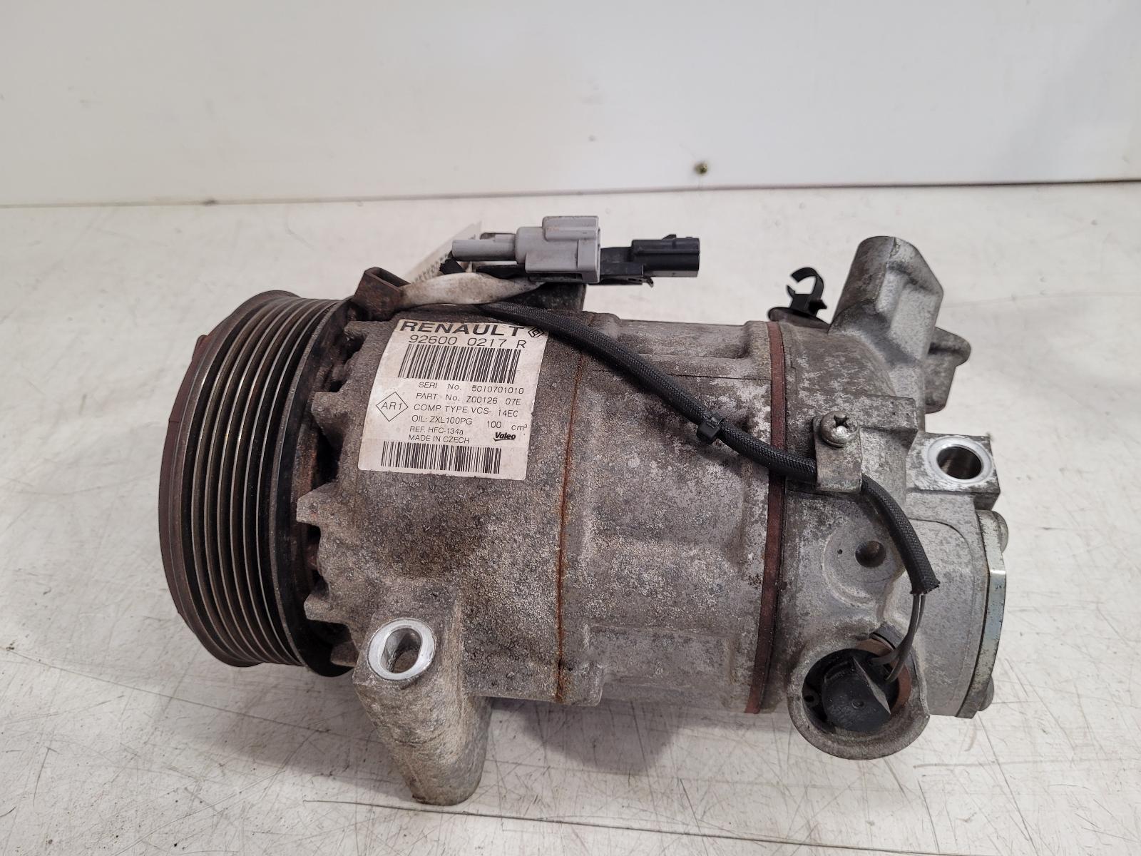 View Auto part Compressor Renault Clio 2015