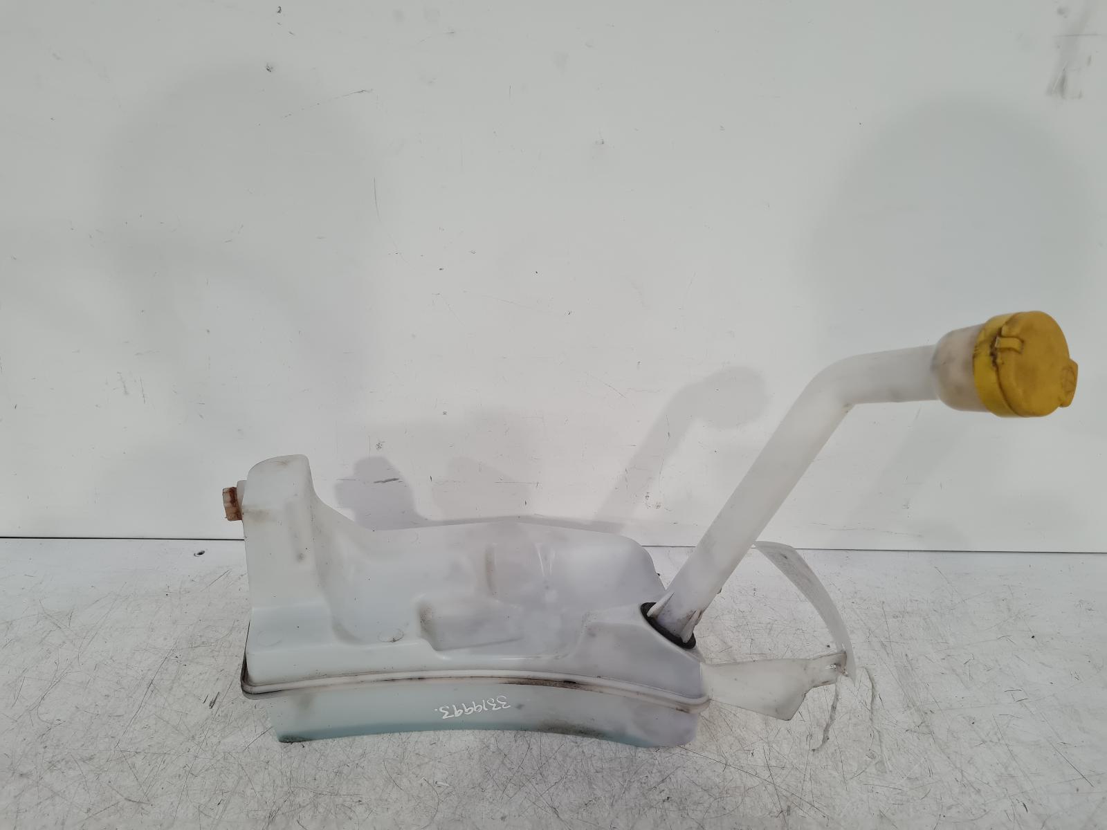 View Auto part Washer Bottle Renault Clio 2015