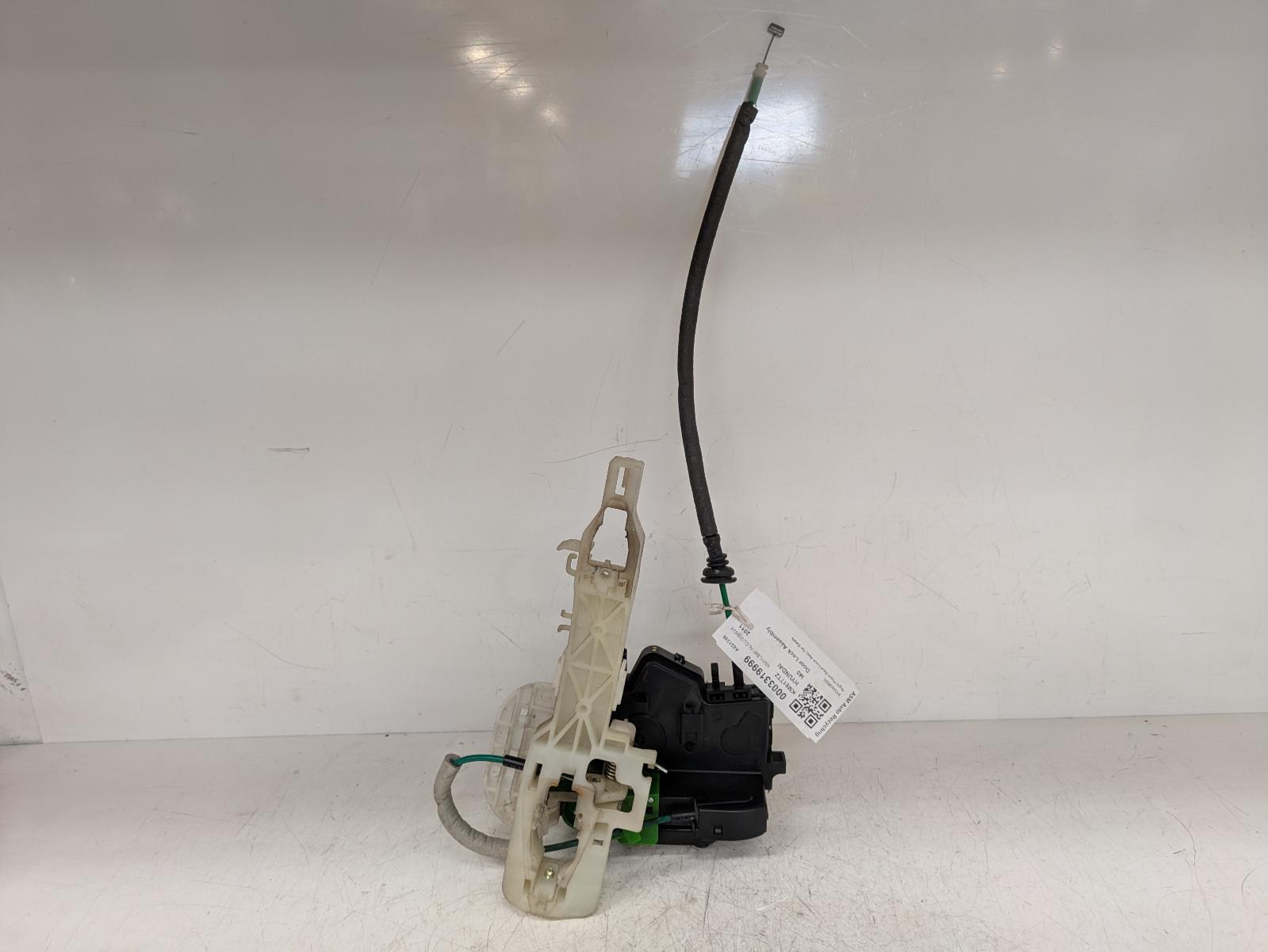 View Auto part Door Lock Assembly Hyundai I40 2011