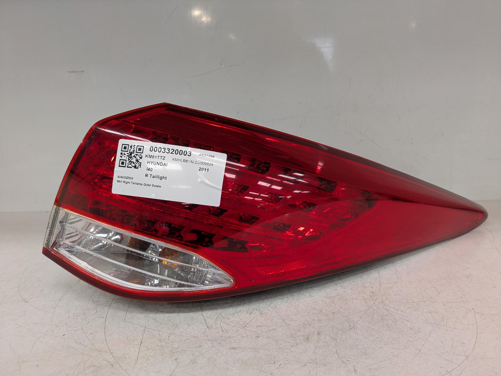 View Auto part R Taillight Hyundai I40 2011