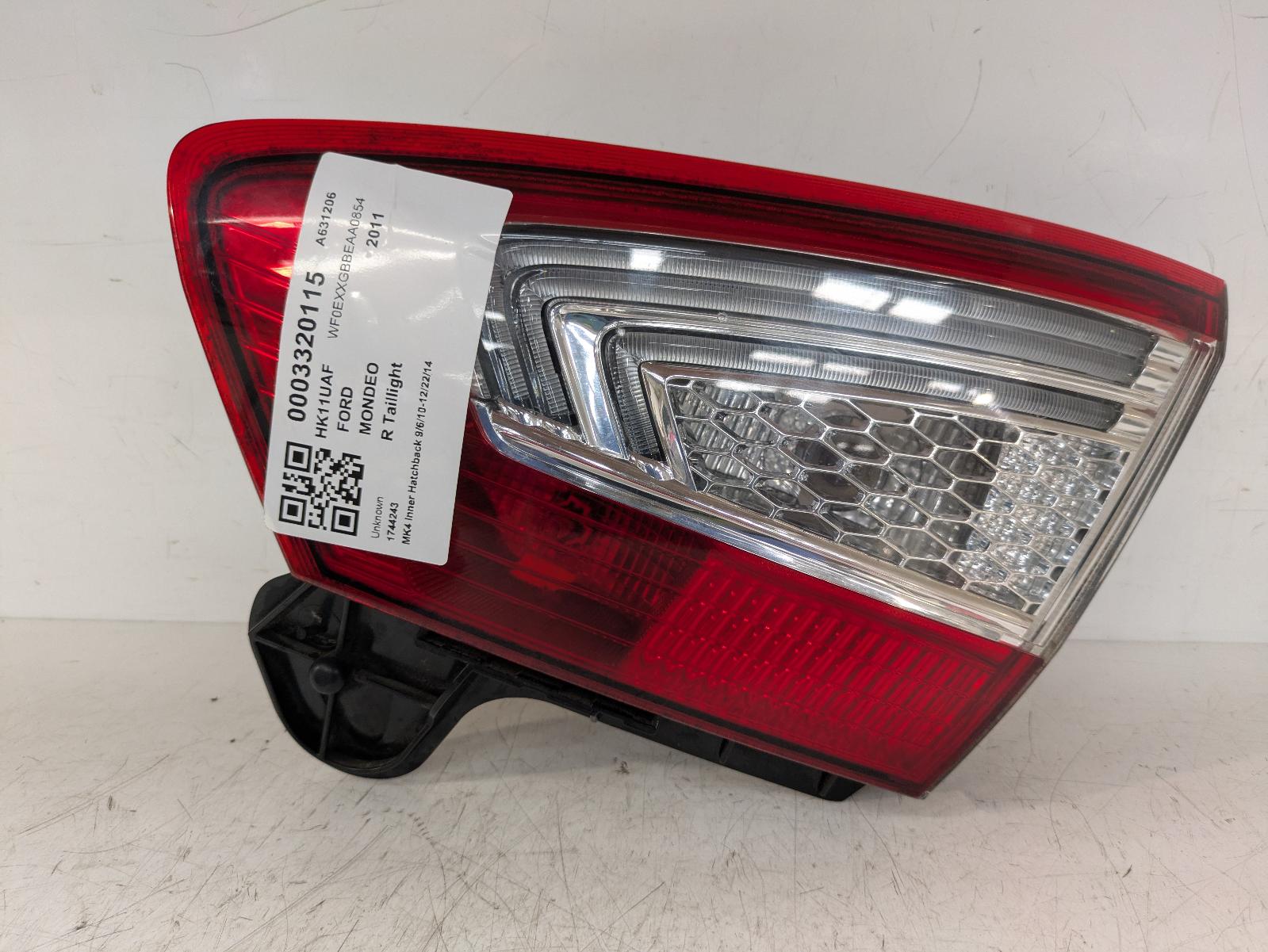 View Auto part R Taillight Ford Mondeo 2011