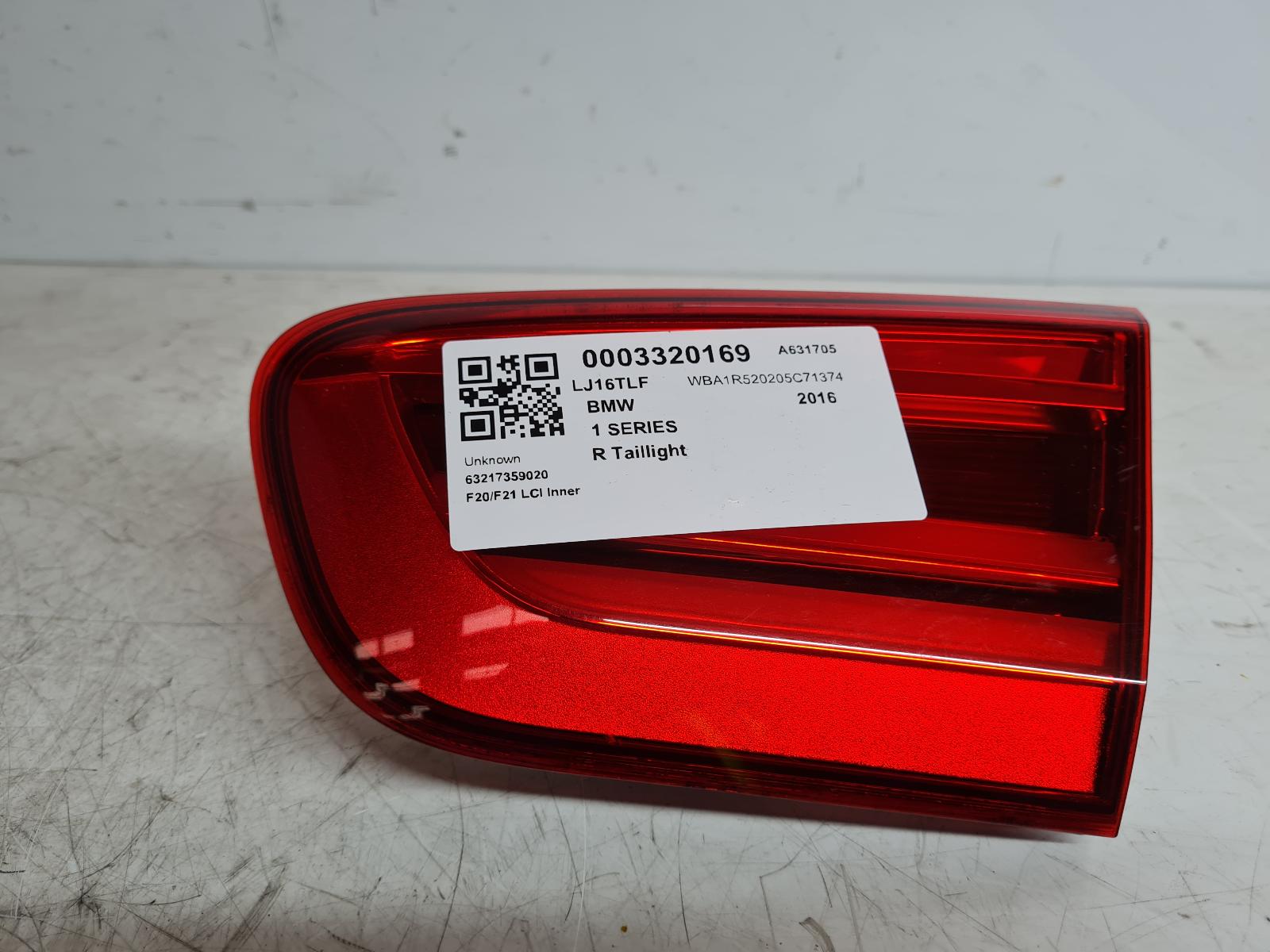 View Auto part R Taillight Bmw 1 Series 2016