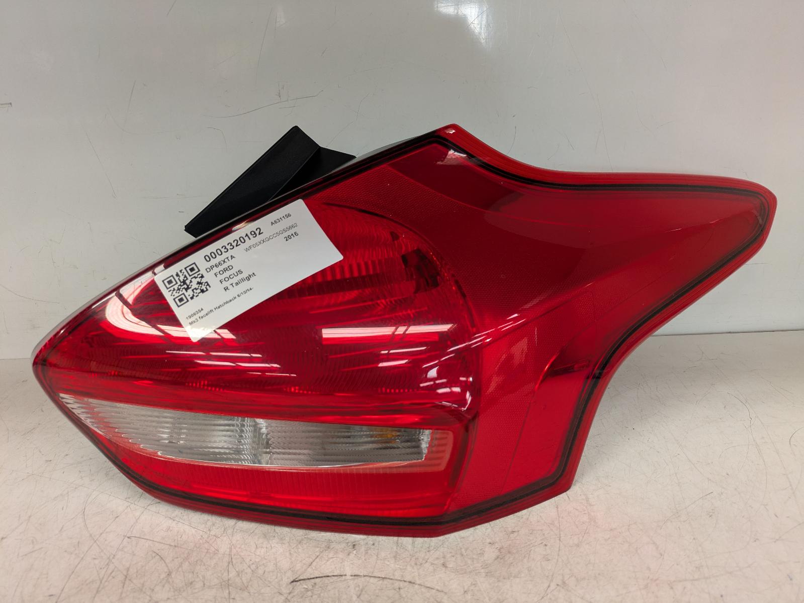 View Auto part R Taillight Ford Focus 2016