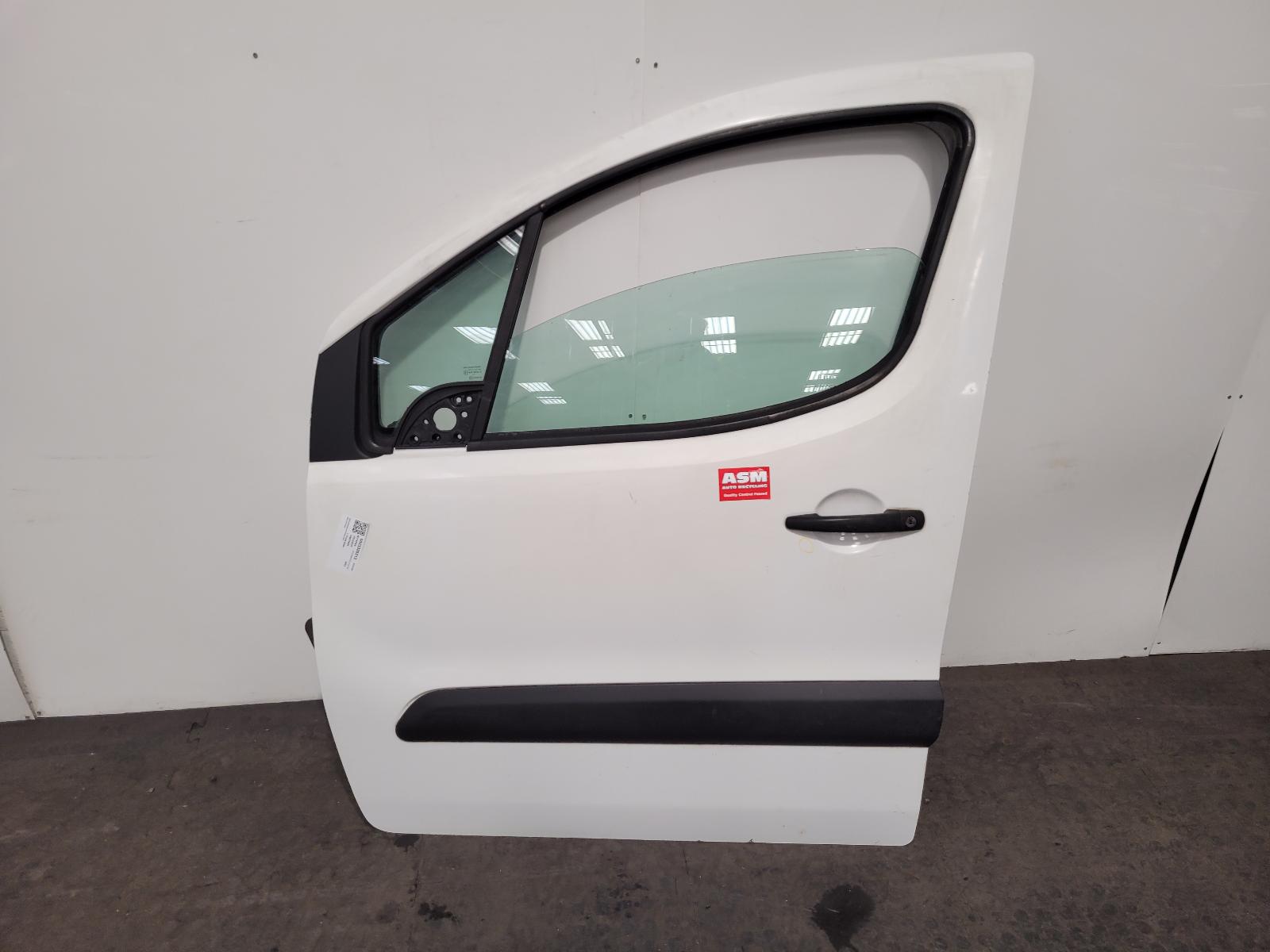 View Auto part L Front Door Peugeot Partner 2016