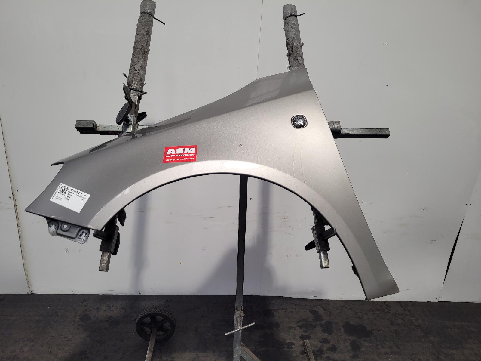 View Auto part L Wing Skoda Fabia 2008