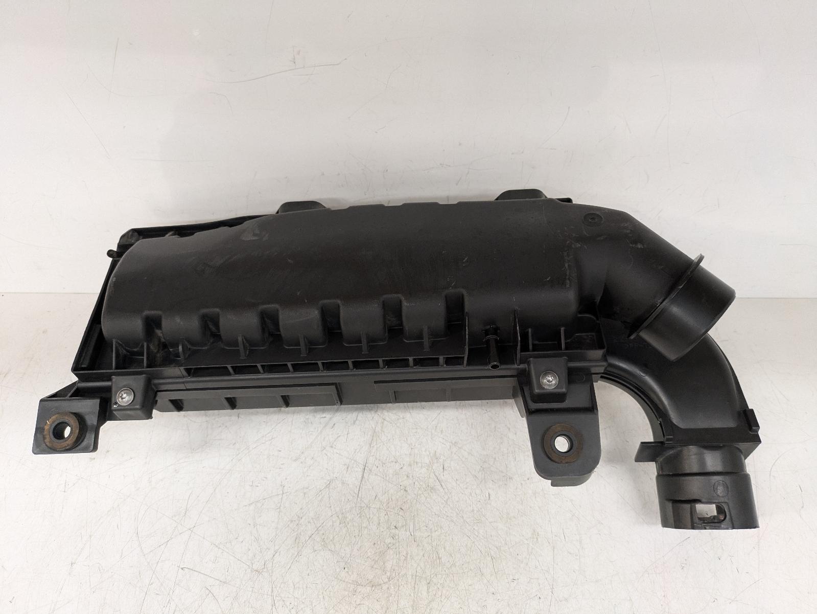 View Auto part Air Cleaner/Box Peugeot 308 2017