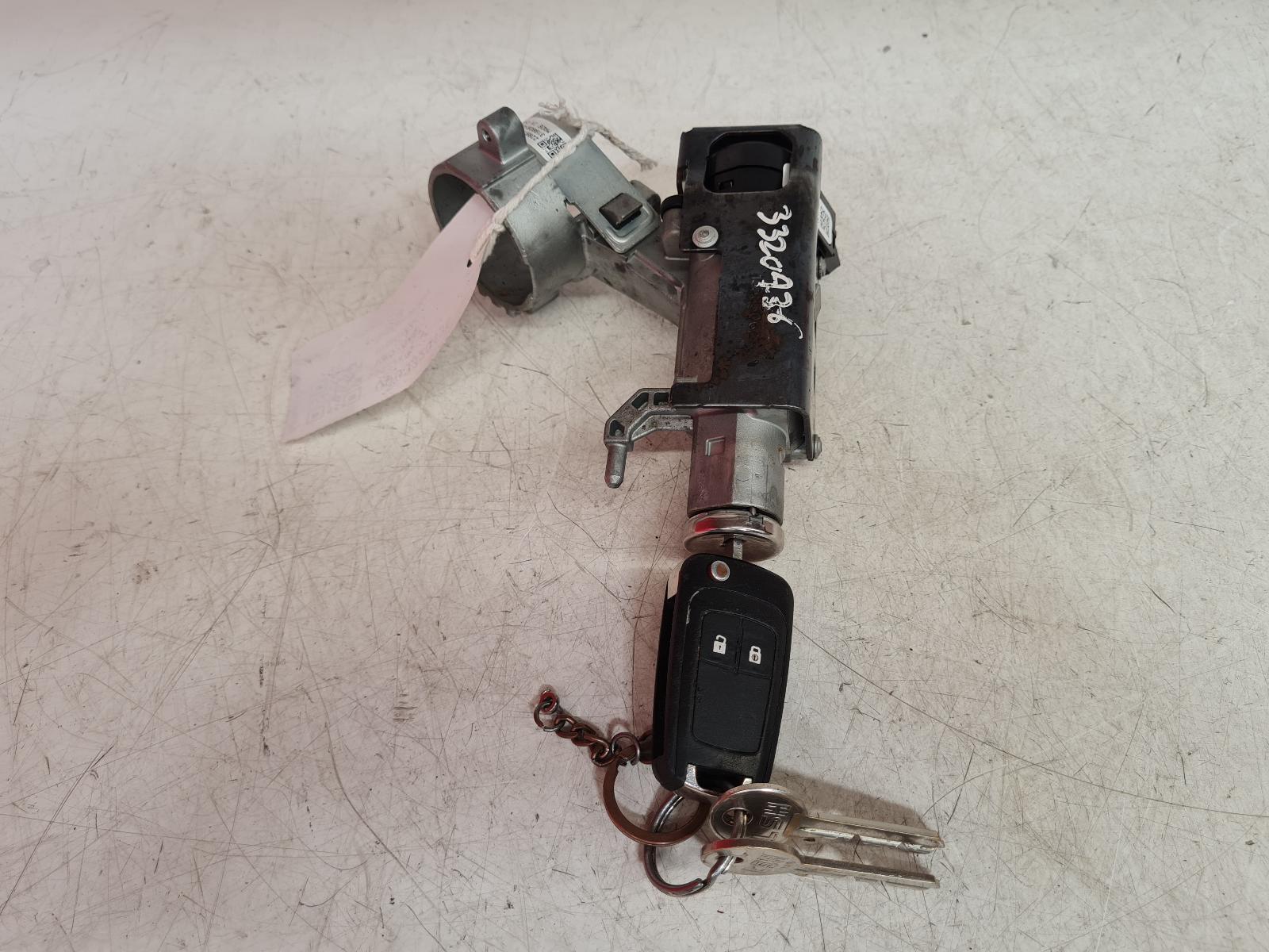 View Auto part Ignition W/Key Vauxhall Insignia 2013