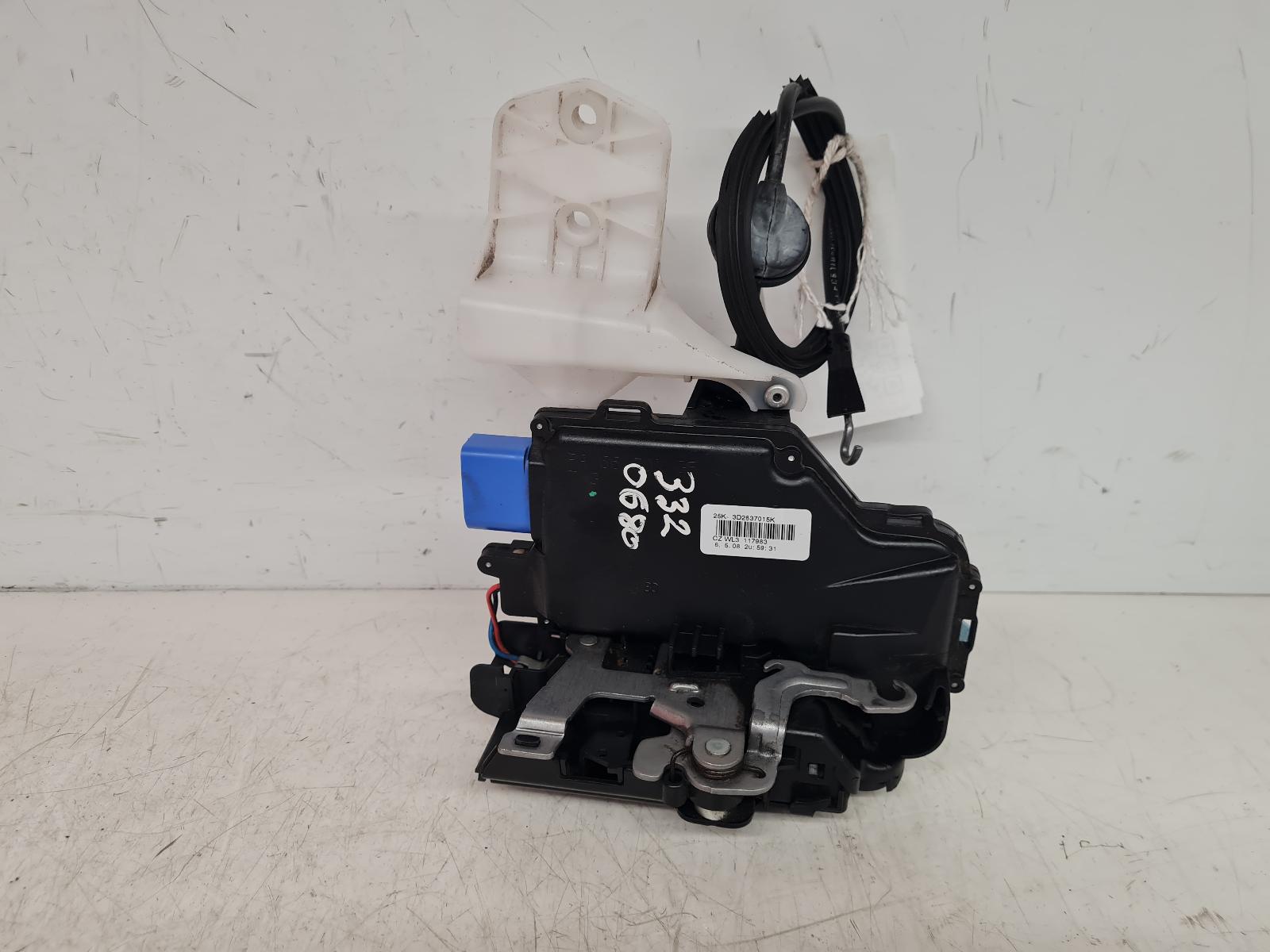 View Auto part Door Lock Assembly Volkswagen Caddy 2009