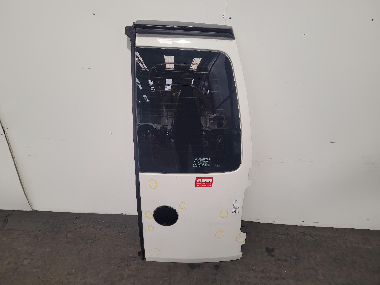 View Auto part R Rear Door Volkswagen Caddy 2009