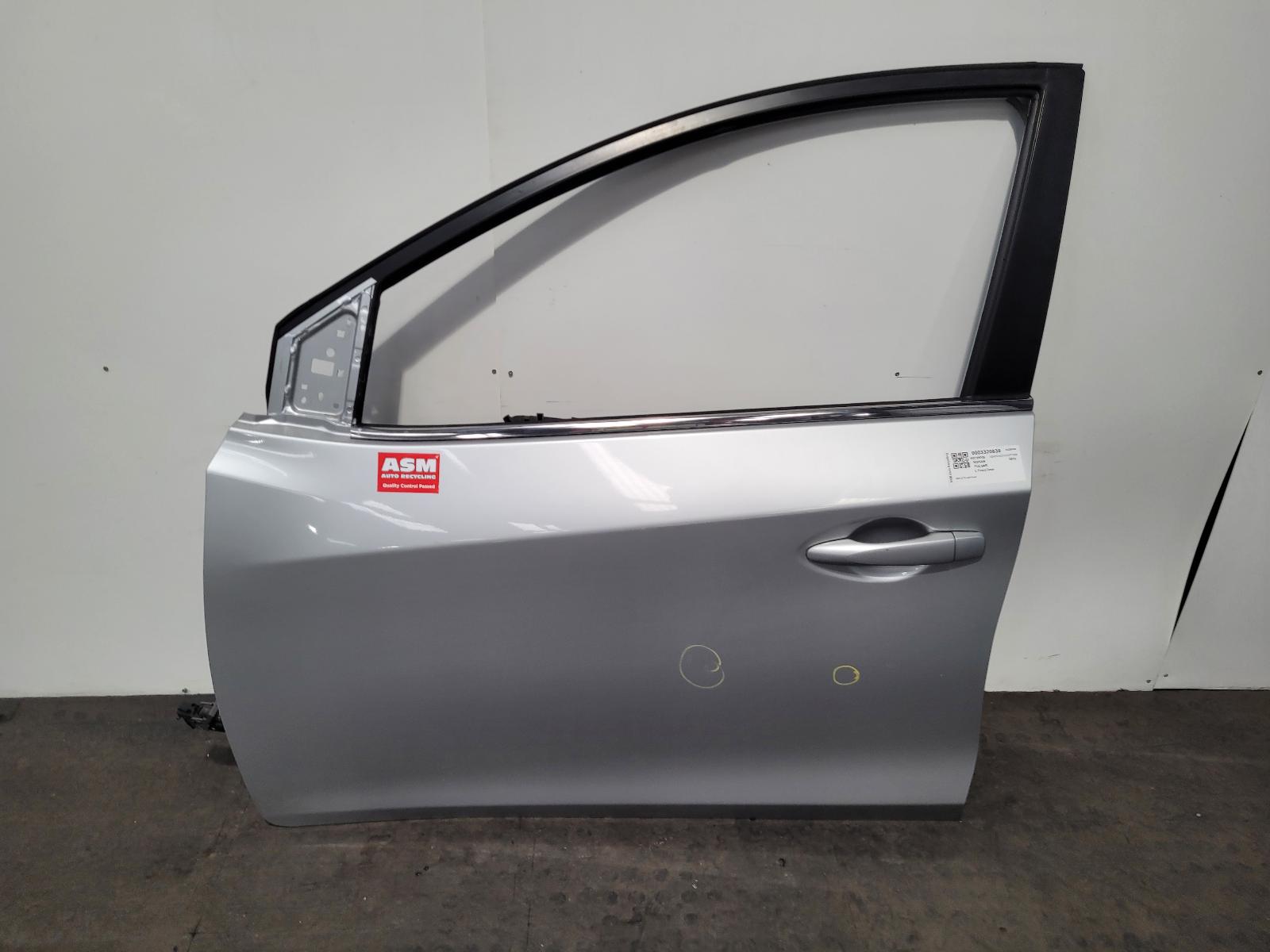 View Auto part L Front Door Nissan Pulsar 2016