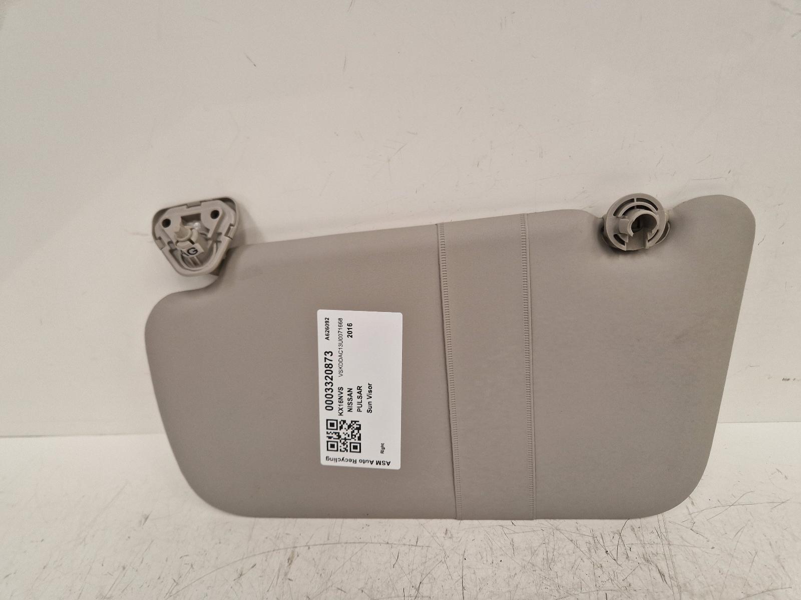View Auto part Sun visor Nissan Pulsar 2016
