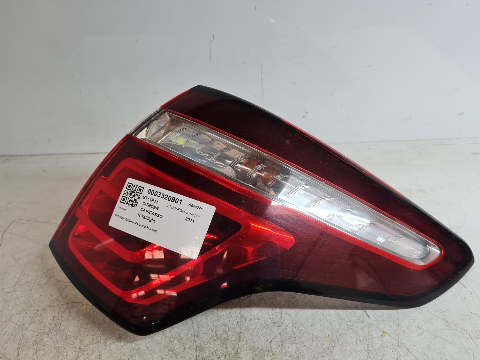 View Auto part R Taillight Citroen C4 Picasso 2011