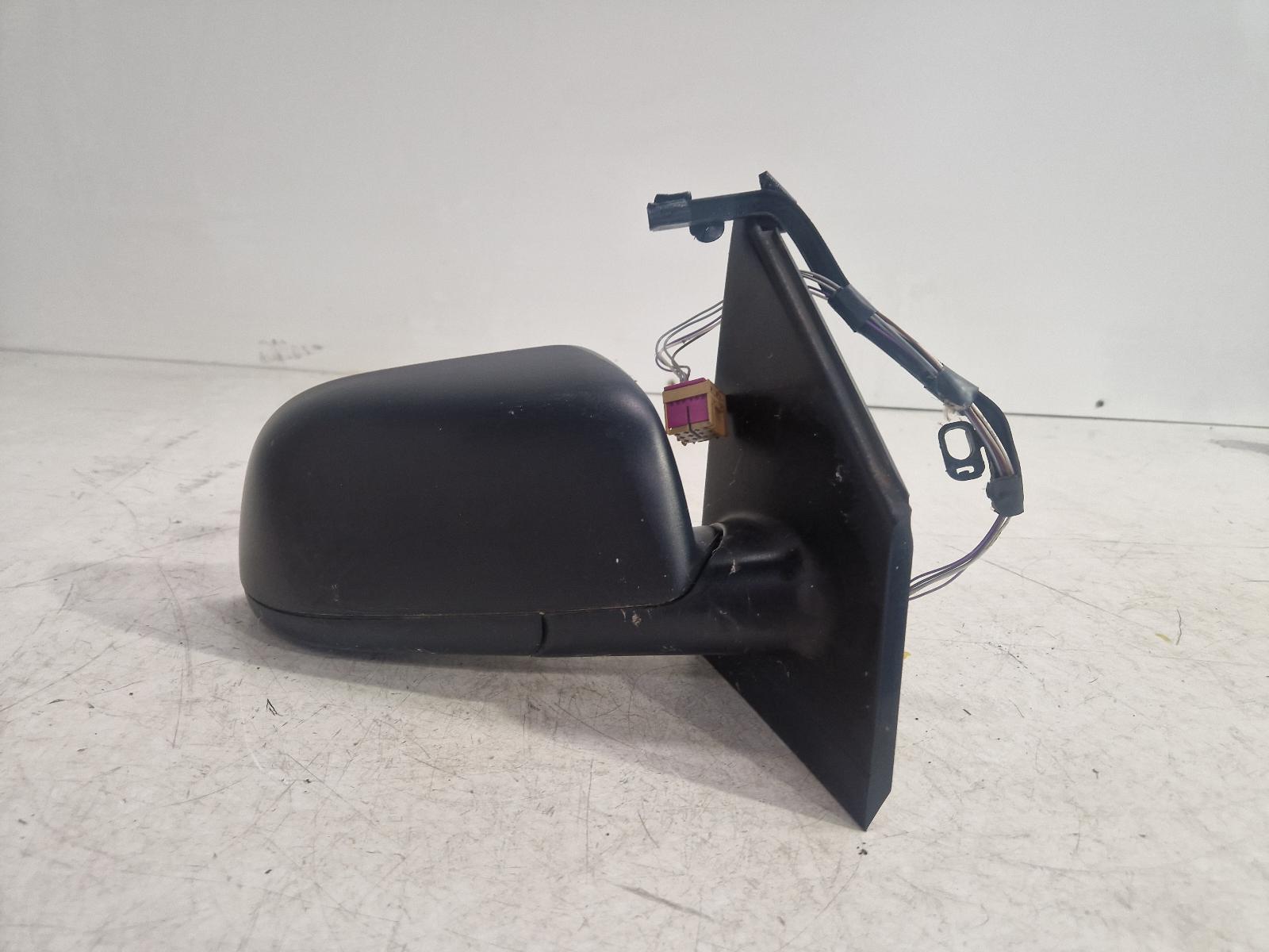 View Auto part R Door Mirror Volkswagen Polo 2003