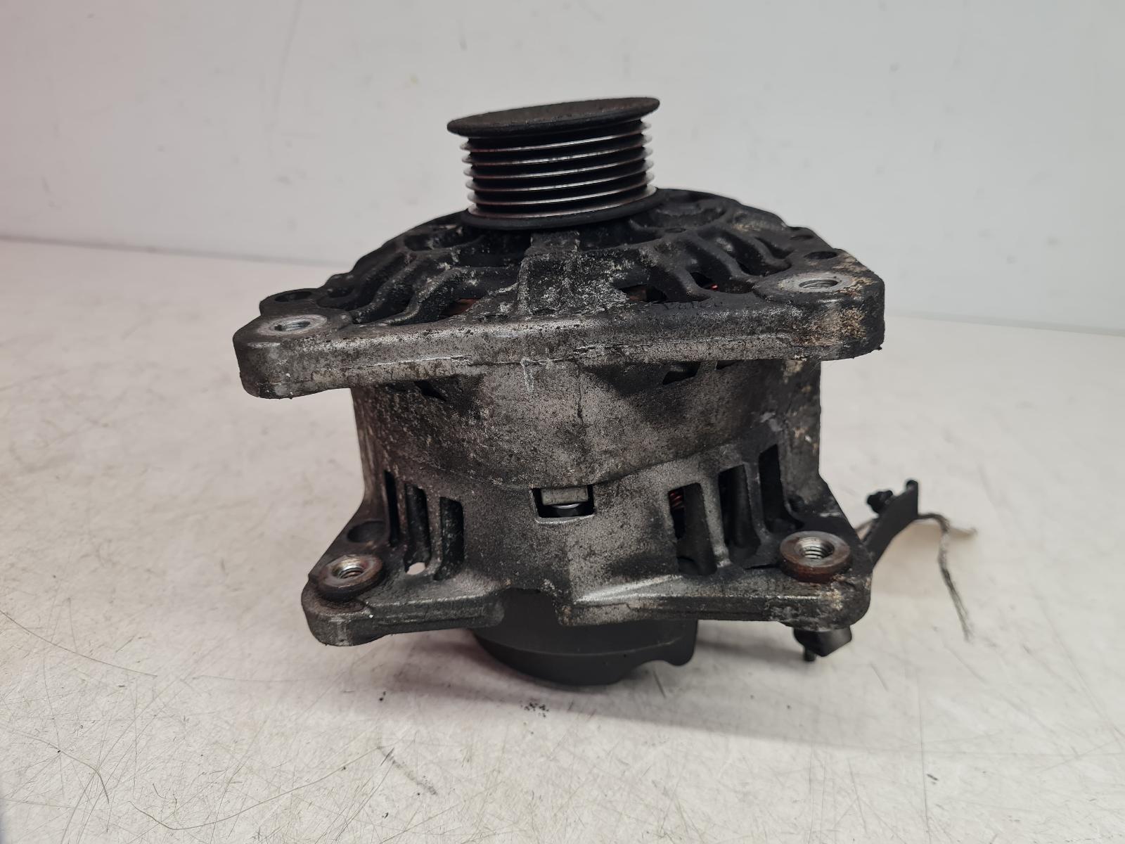 View Auto part Alternator Volkswagen Polo 2003