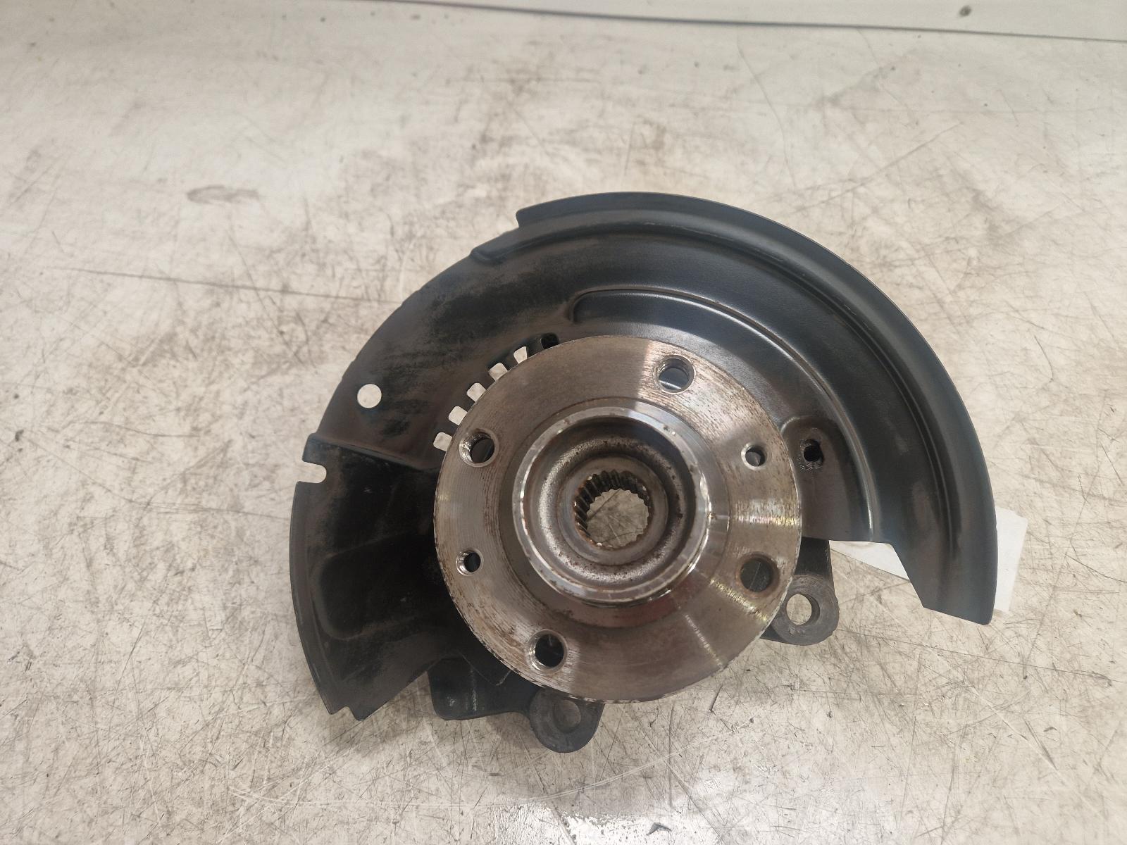 View Auto part RF Hub/Stub Axle Assembly Renault Clio 2019