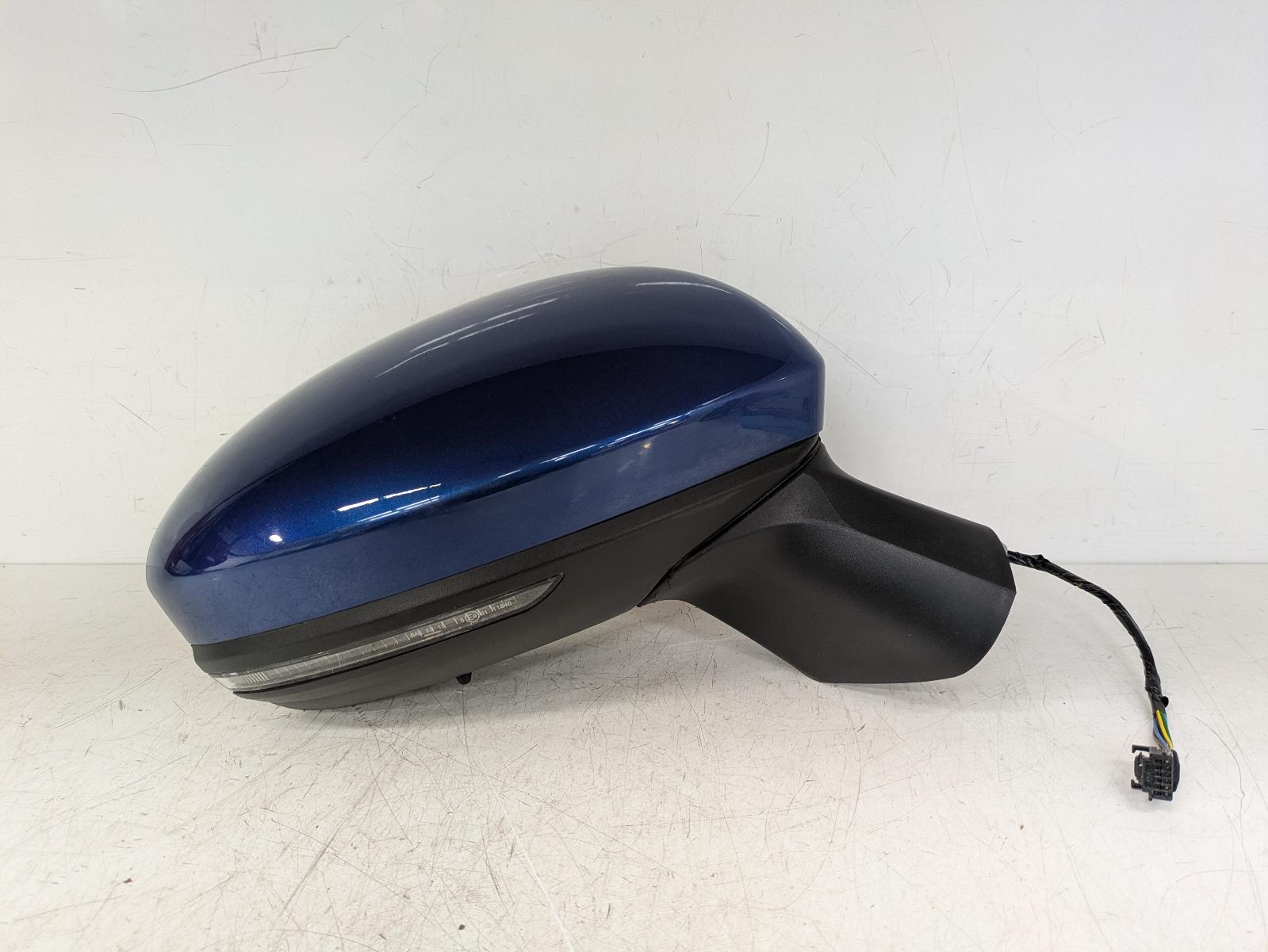 View Auto part R Door Mirror Renault Clio 2019