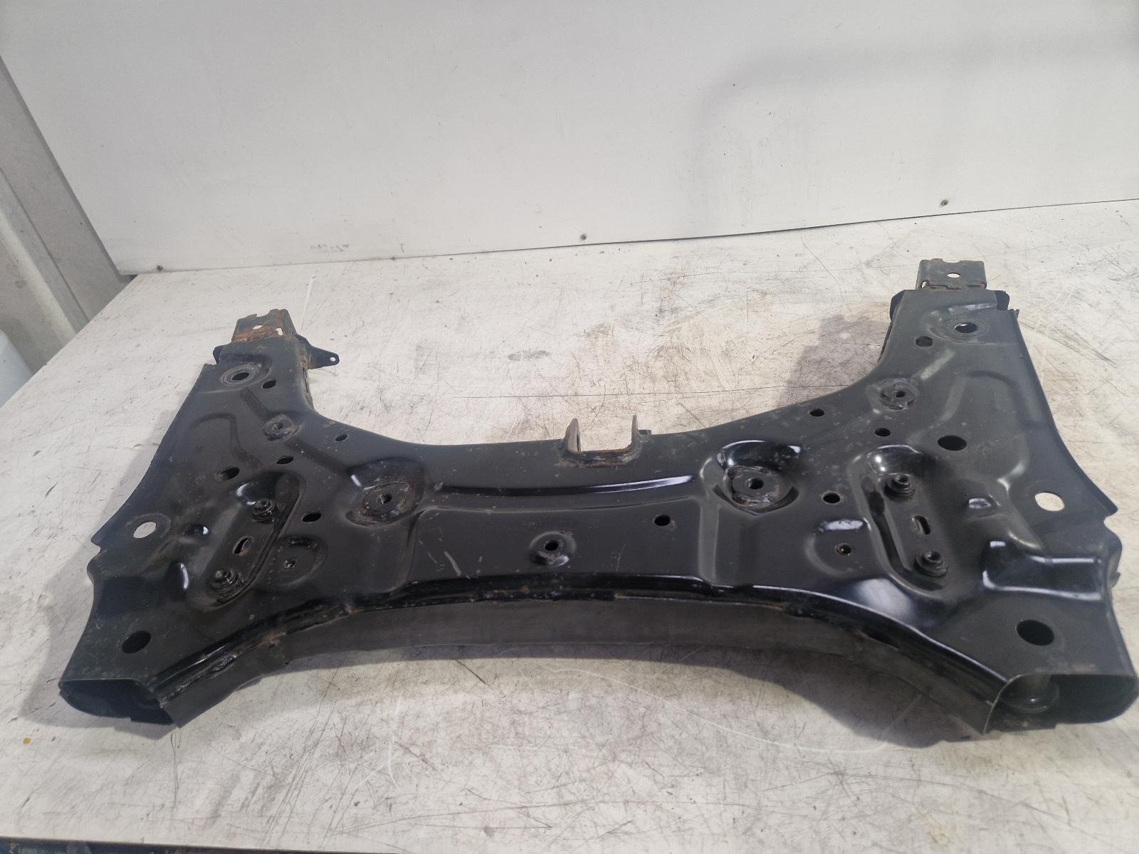 View Auto part Front Subframe Renault Clio 2019