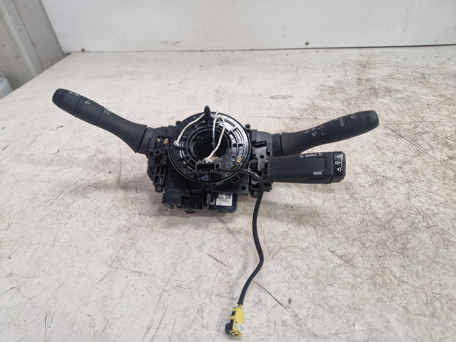 View Auto part Combination Switch Renault Clio 2019