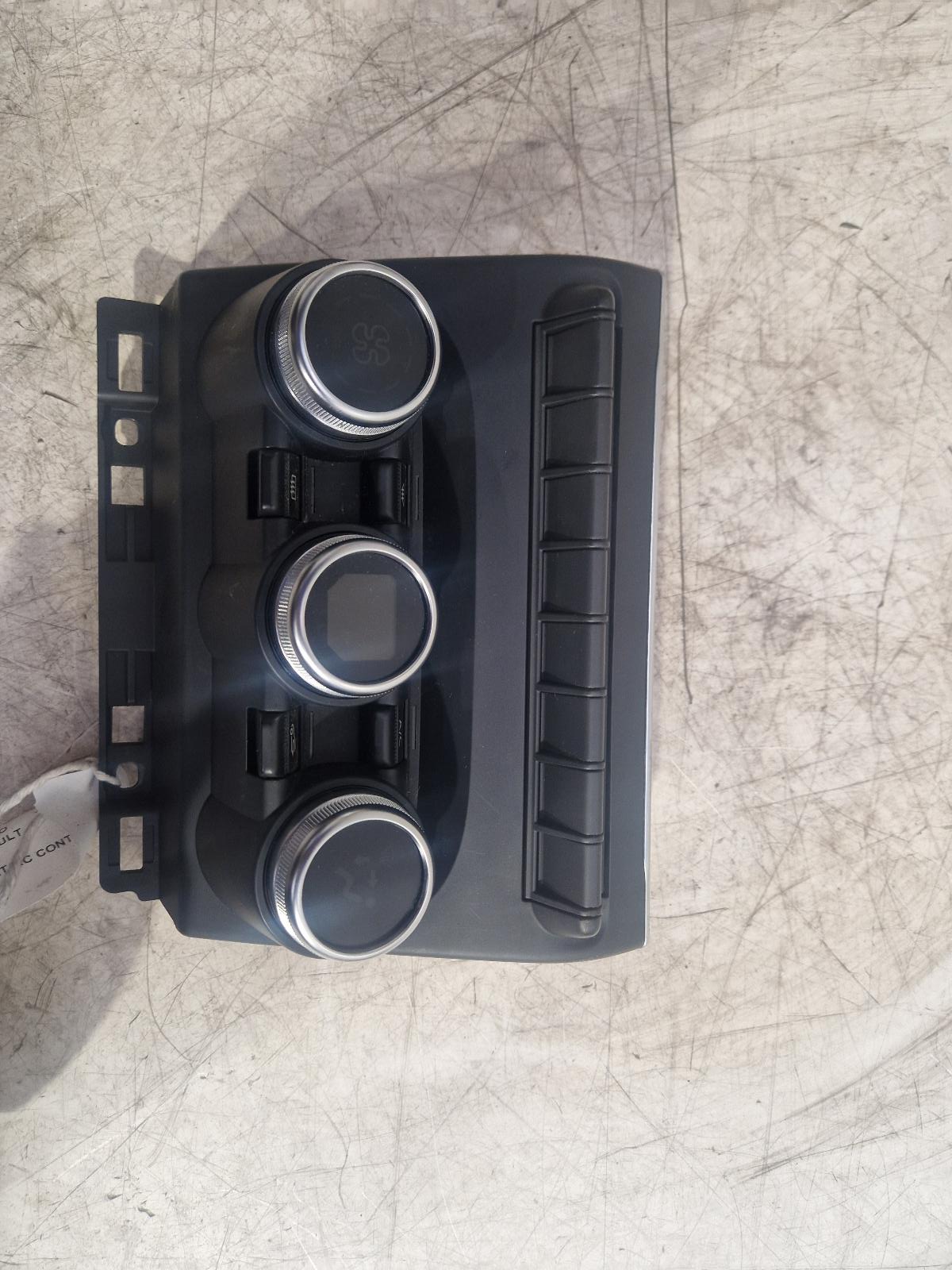 View Auto part Heater/AC Controller Renault Clio 2019