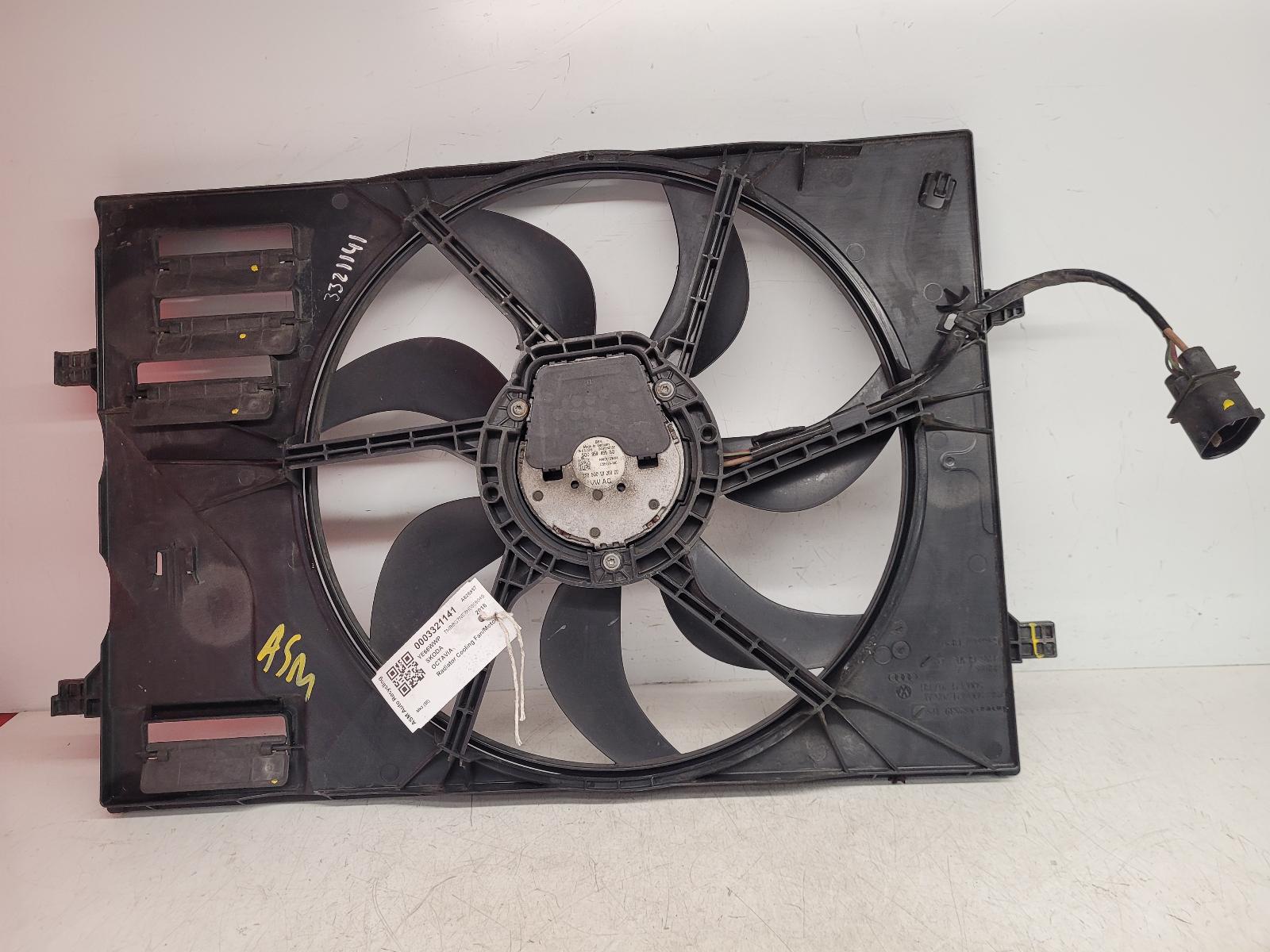 View Auto part Engine Cooling Motor Skoda Octavia 2016